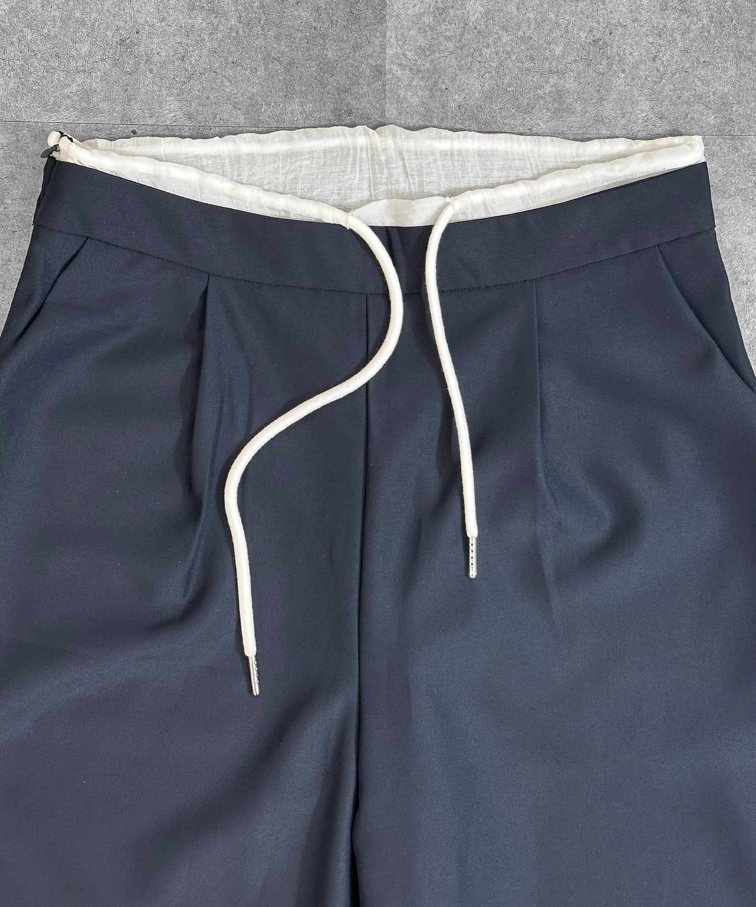 ウエストレイヤードスラックス