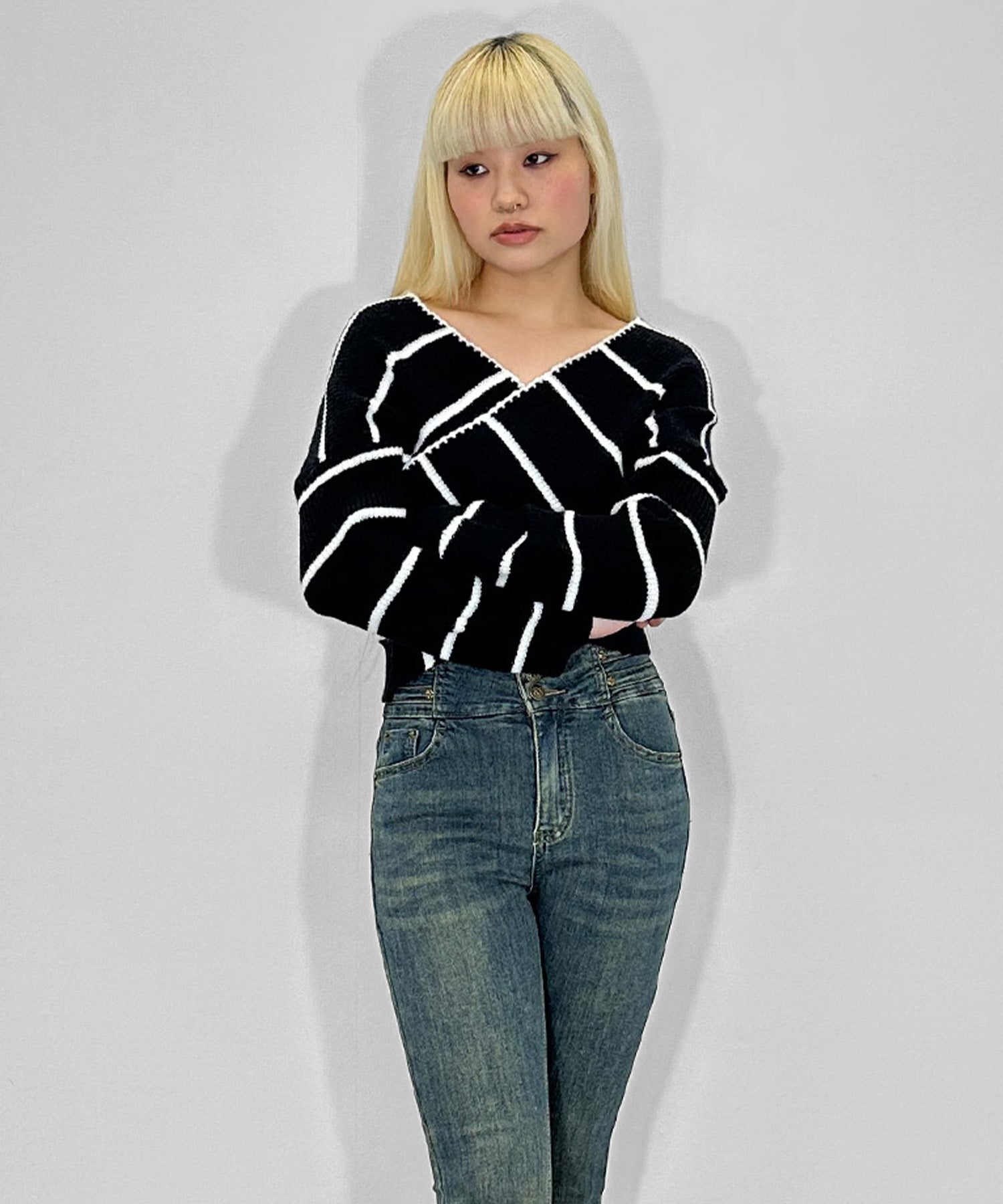 クロスオフショルストライプニット