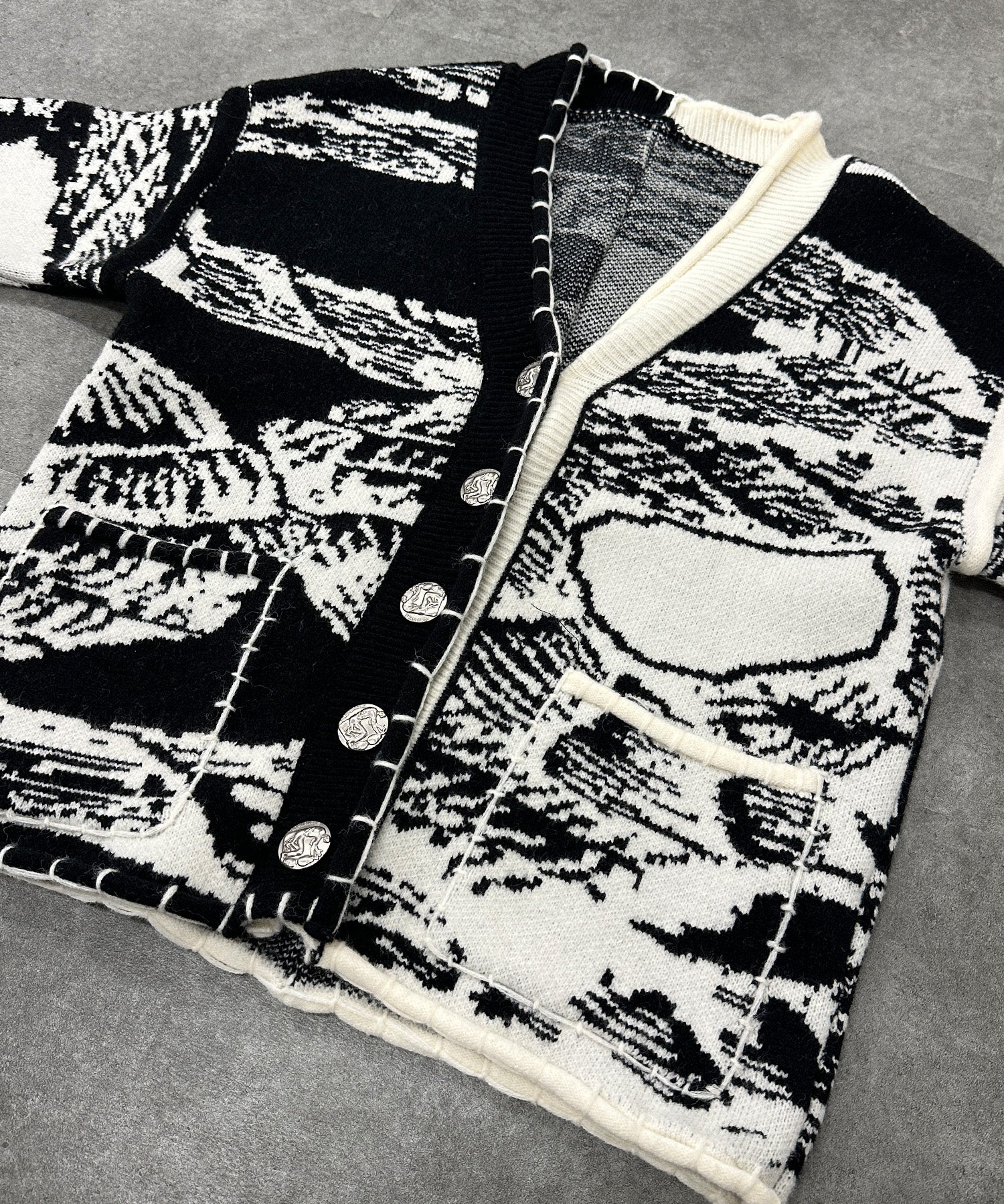 リバーストーンニットカーディガン