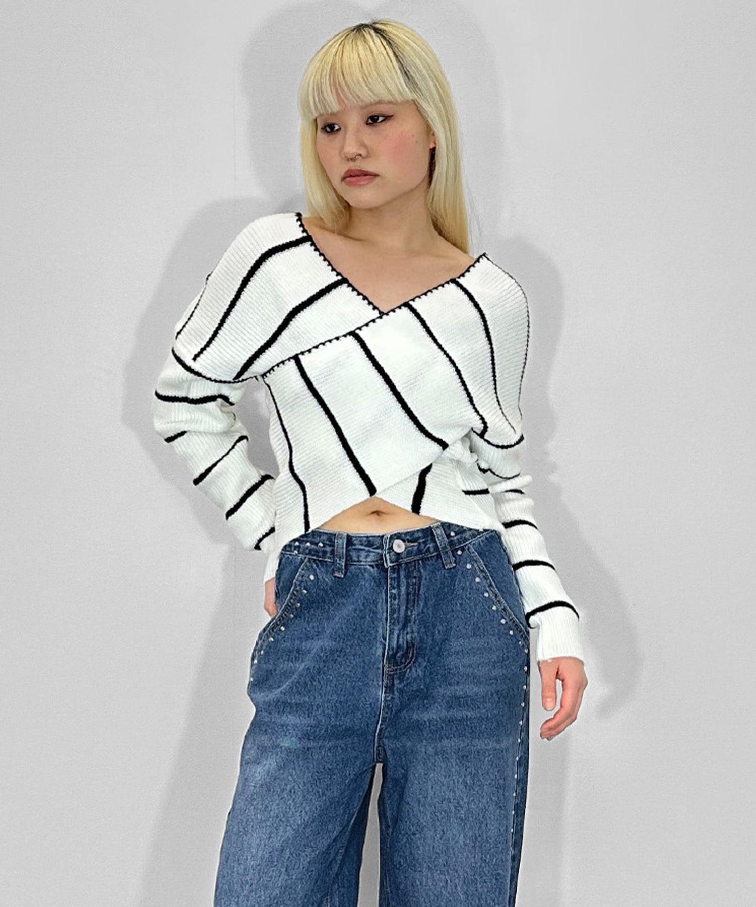 クロスオフショルストライプニット