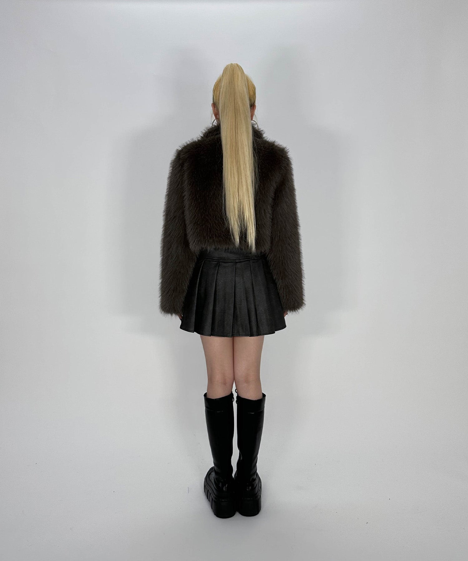 レザープリーツスカート