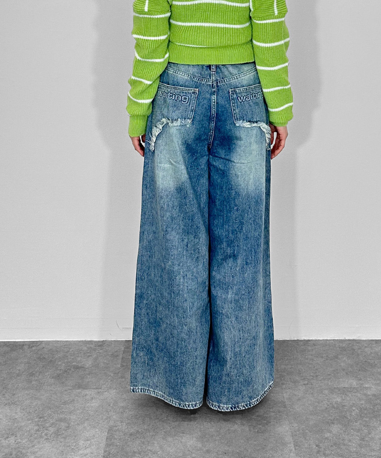 ダメージエンボスデニム