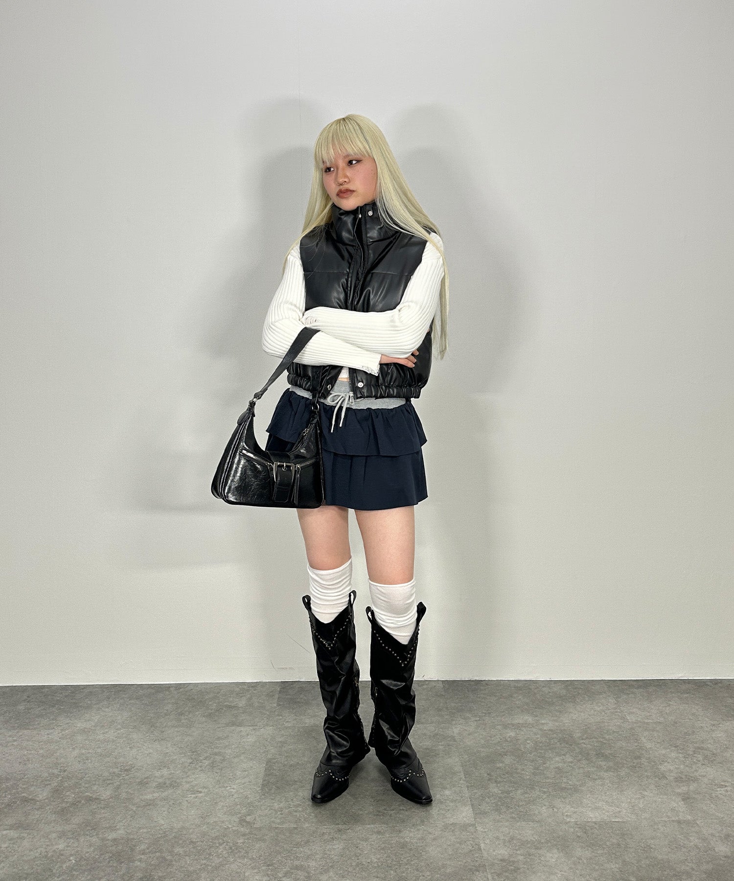 ヴィンテージ風スタッズカバーブーツ