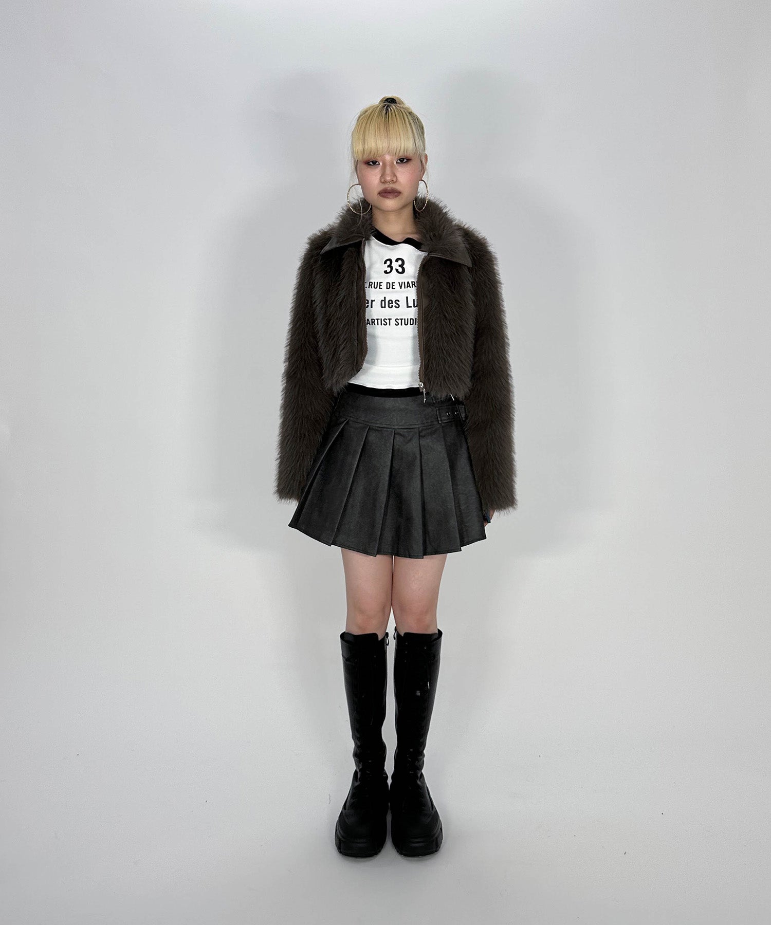 レザープリーツスカート