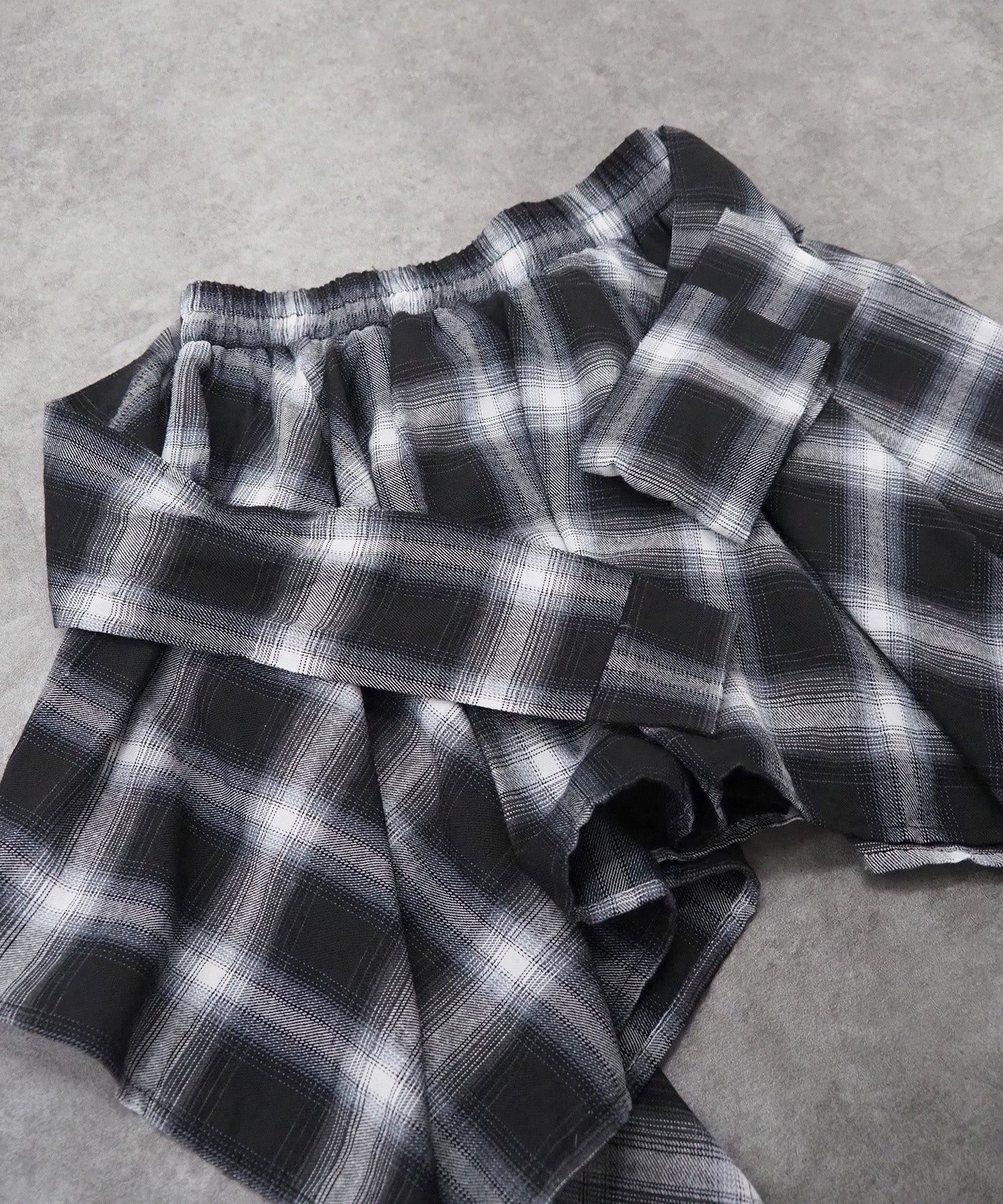 腰巻きシャツ風スカート