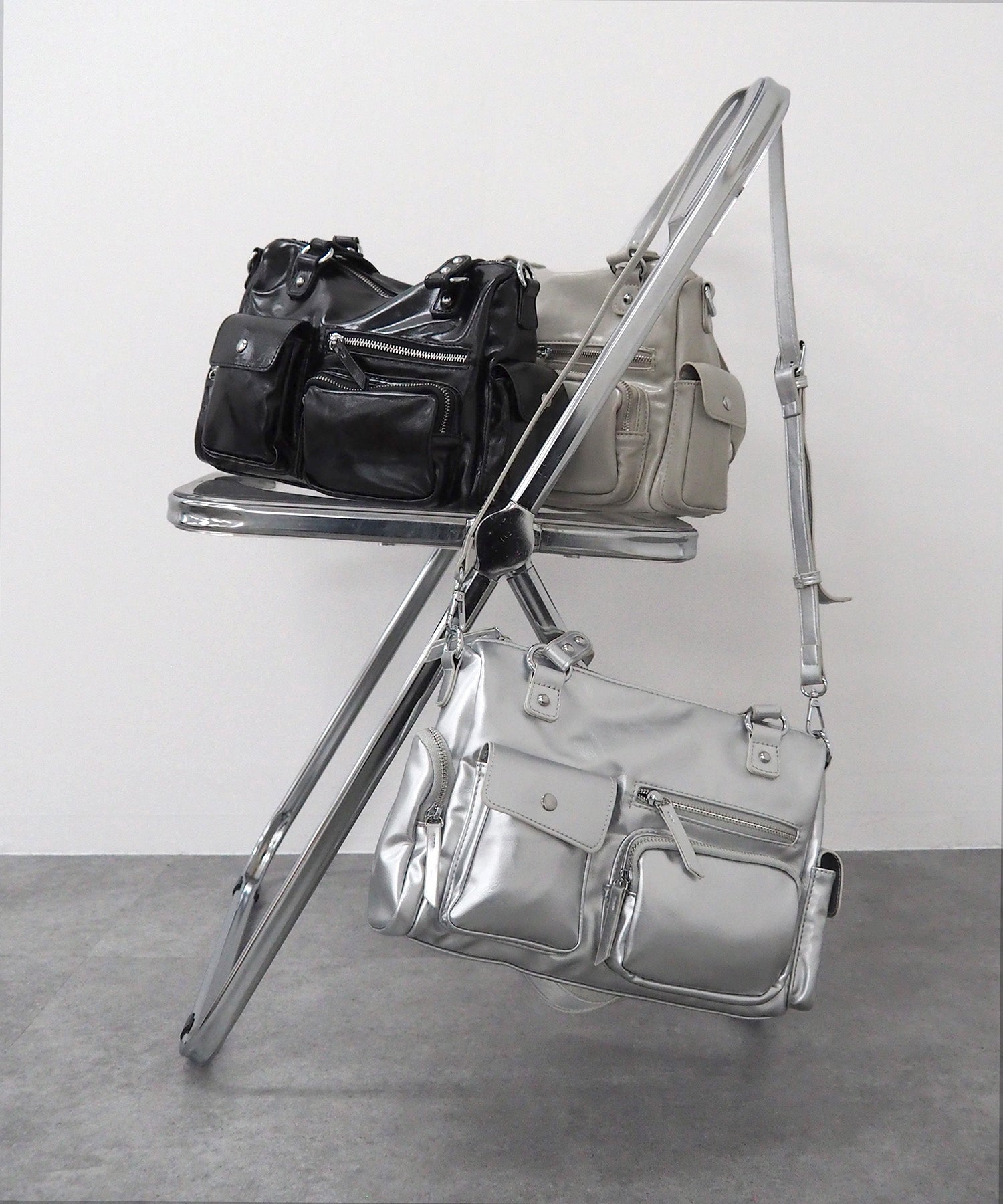 マルチポケット合皮バッグ