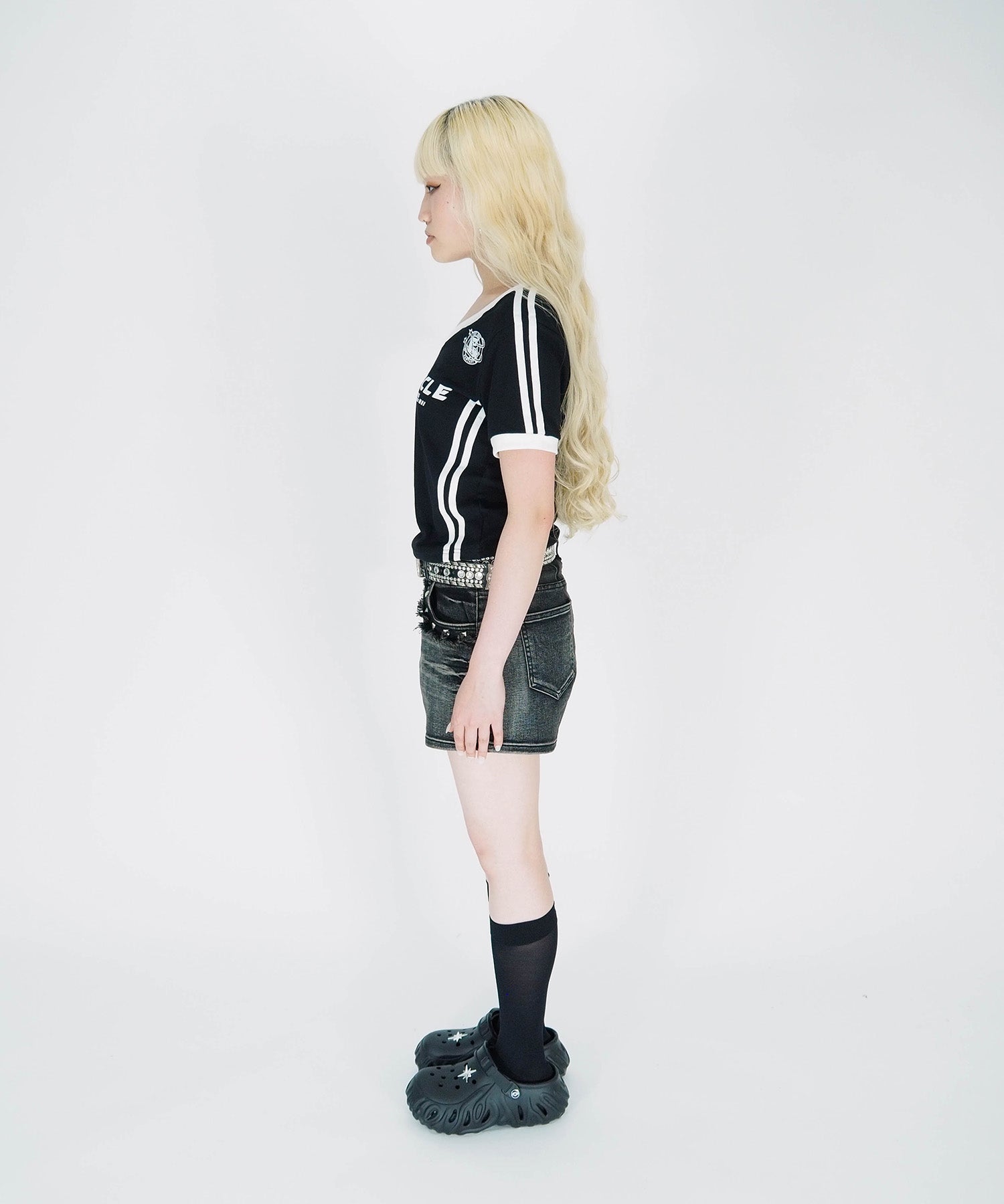 スタッズダメージショートデニム