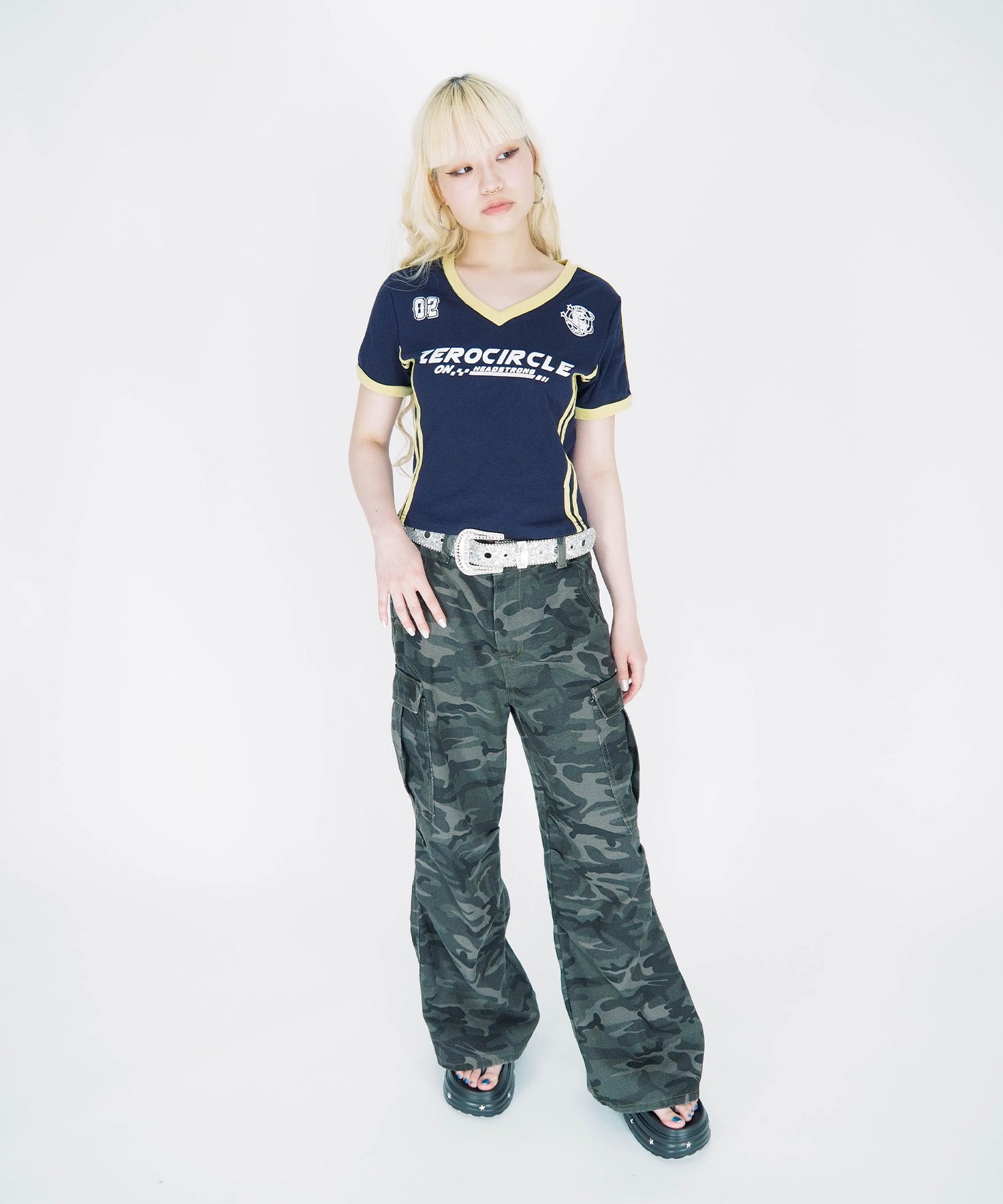 カモ柄カーゴパンツ