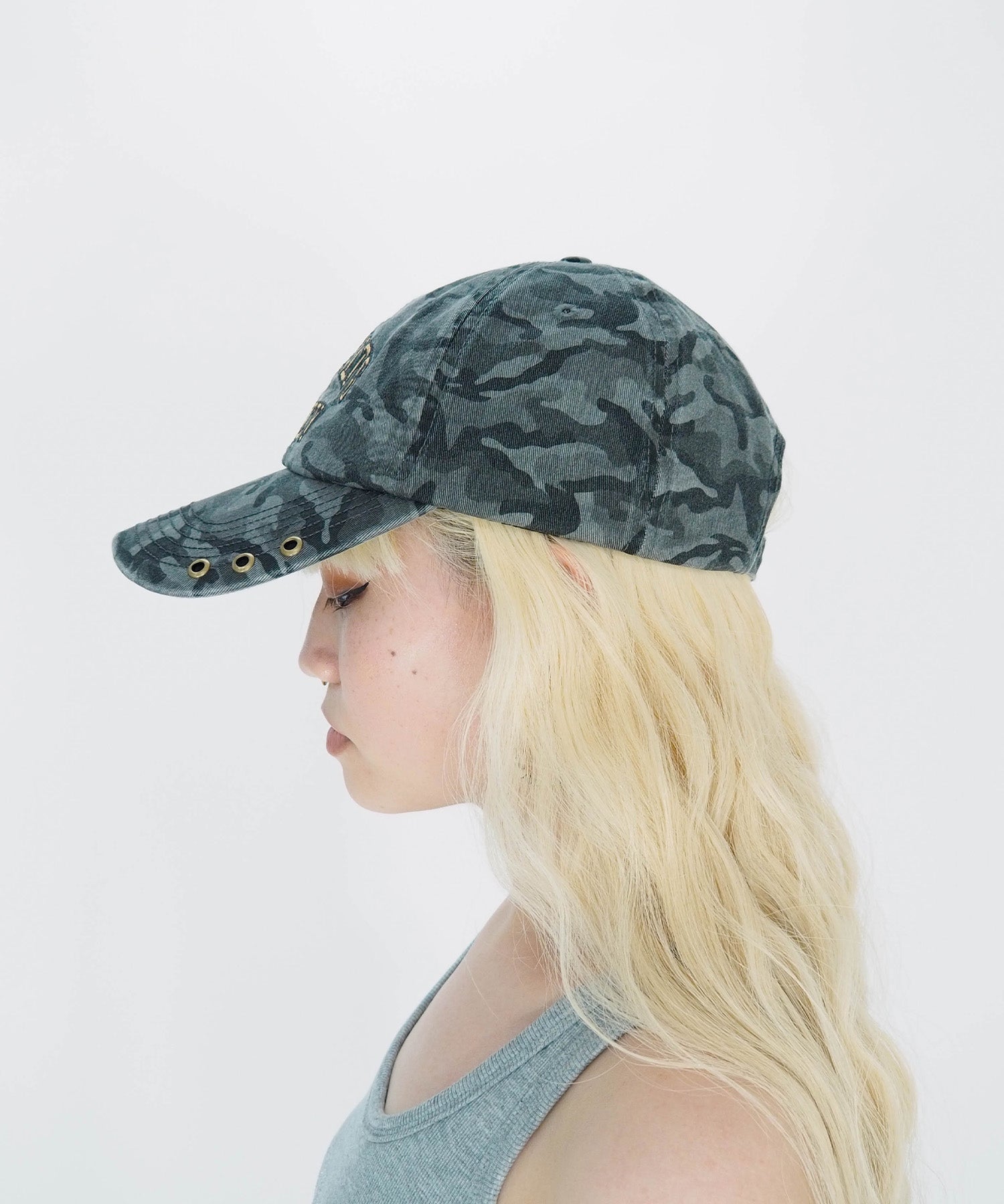カモ柄ハトメロゴキャップ