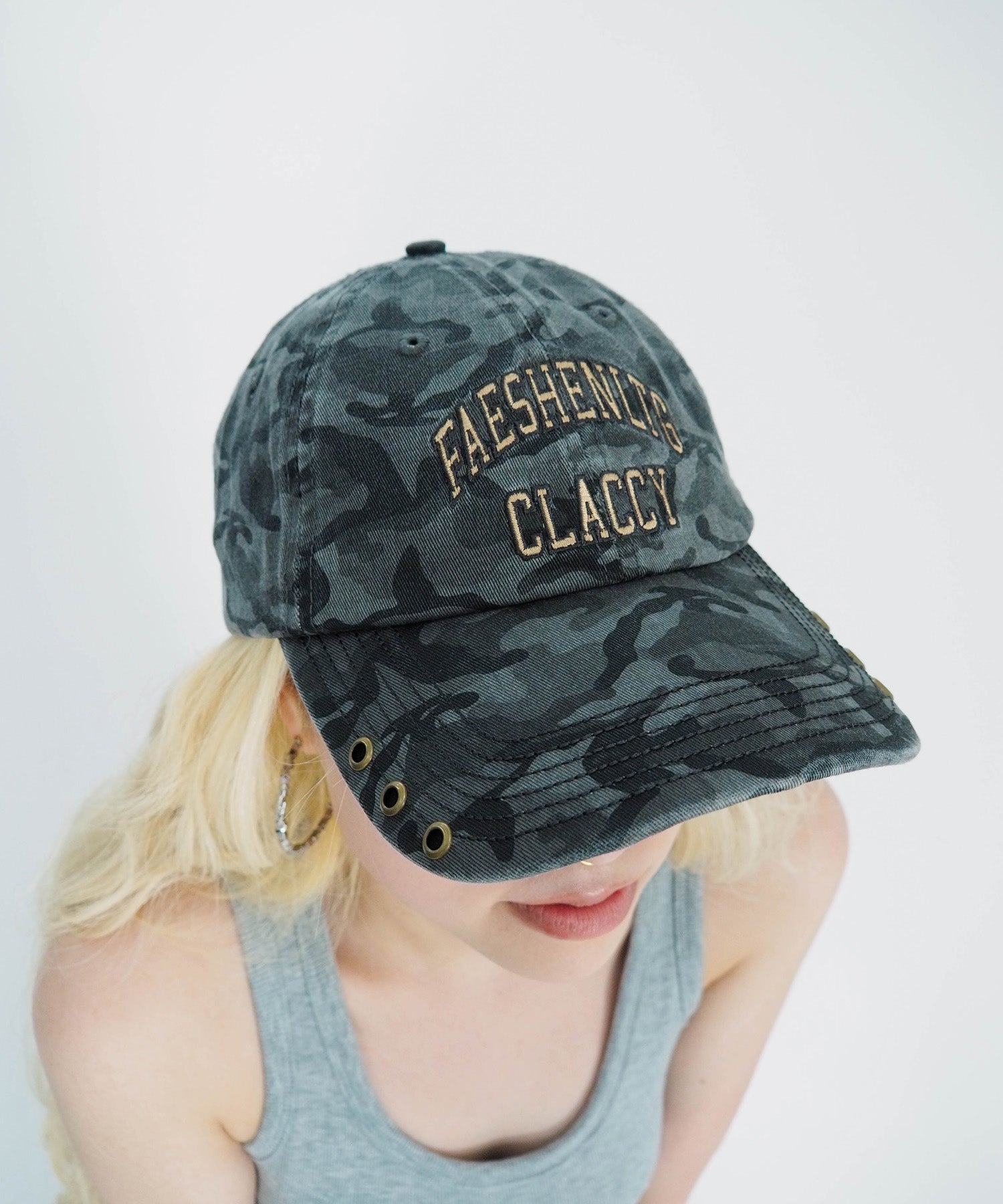 カモ柄ハトメロゴキャップ