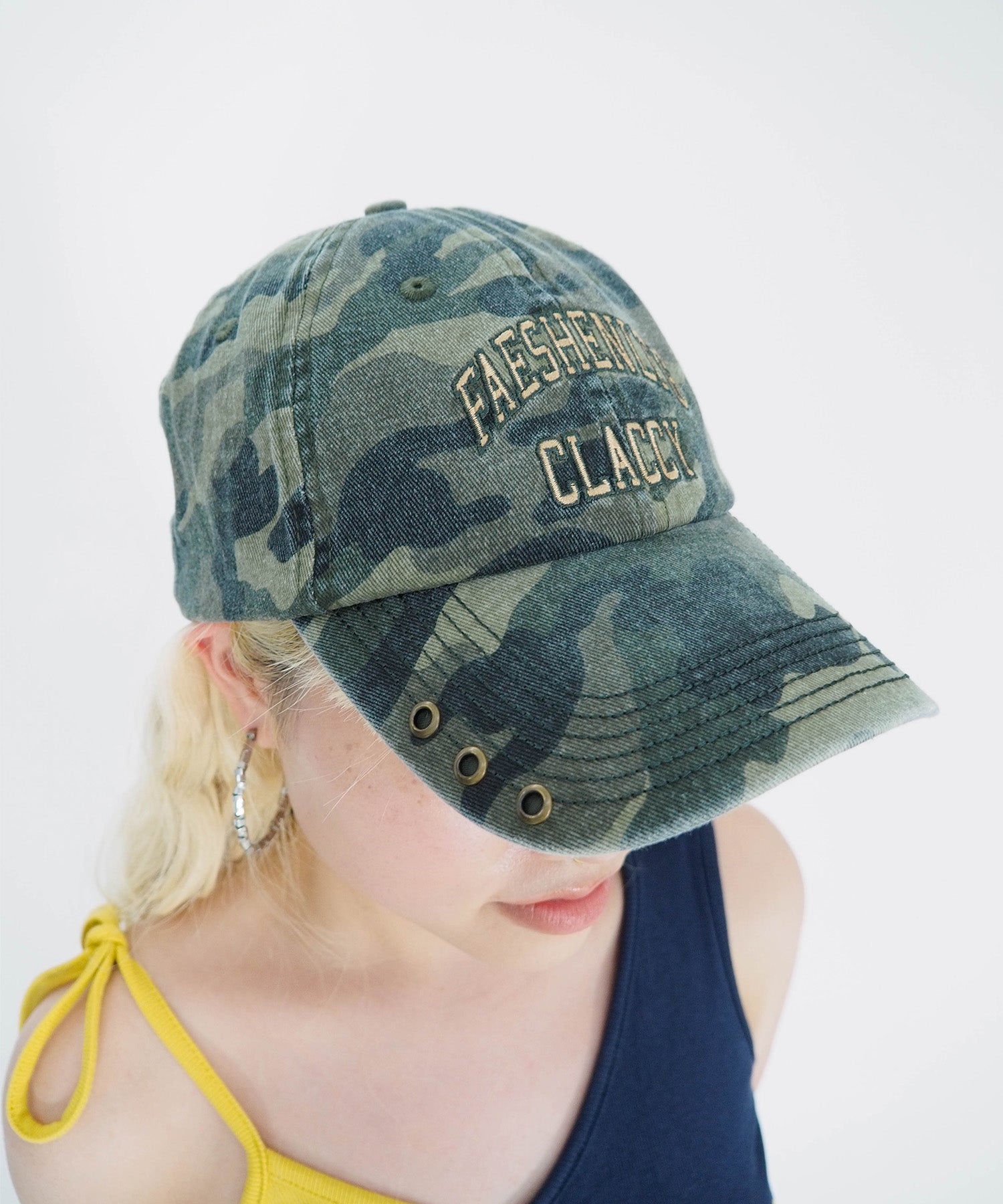 カモ柄ハトメロゴキャップ