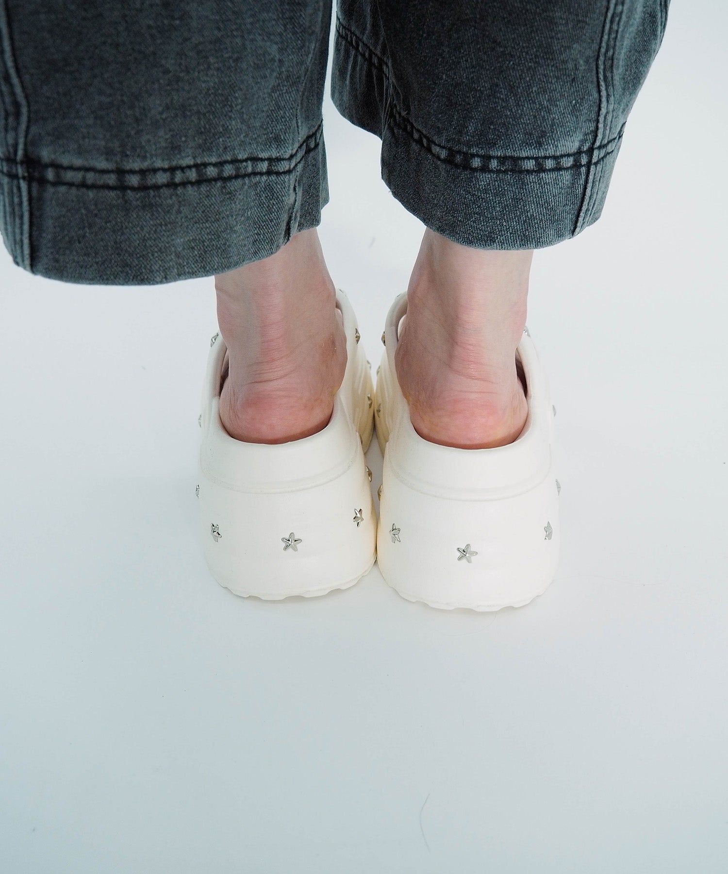 スタースタッズ厚底ビーチサンダル