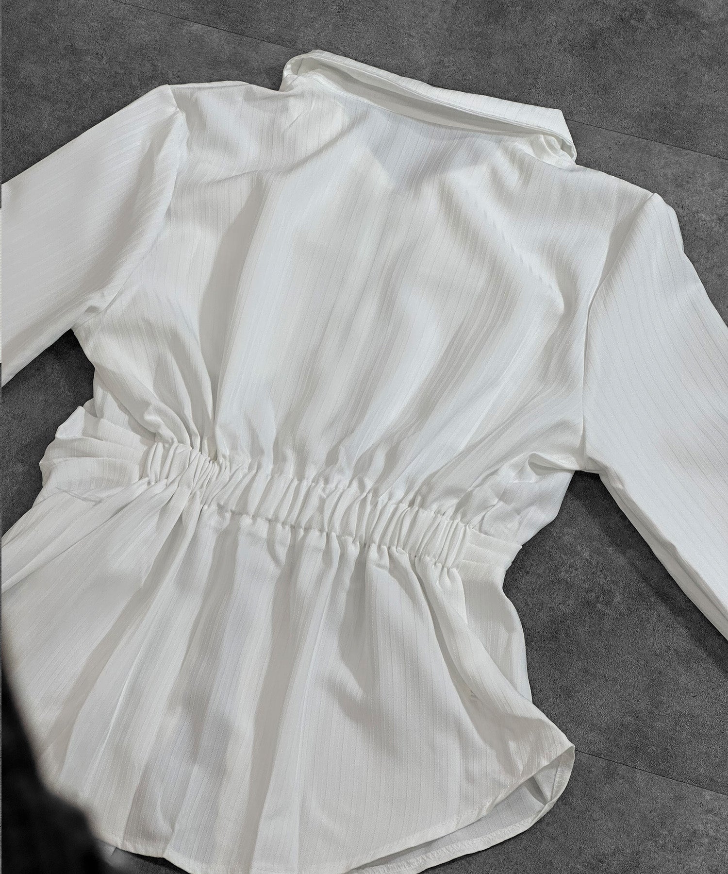 ウエストシェイプジップシャツ