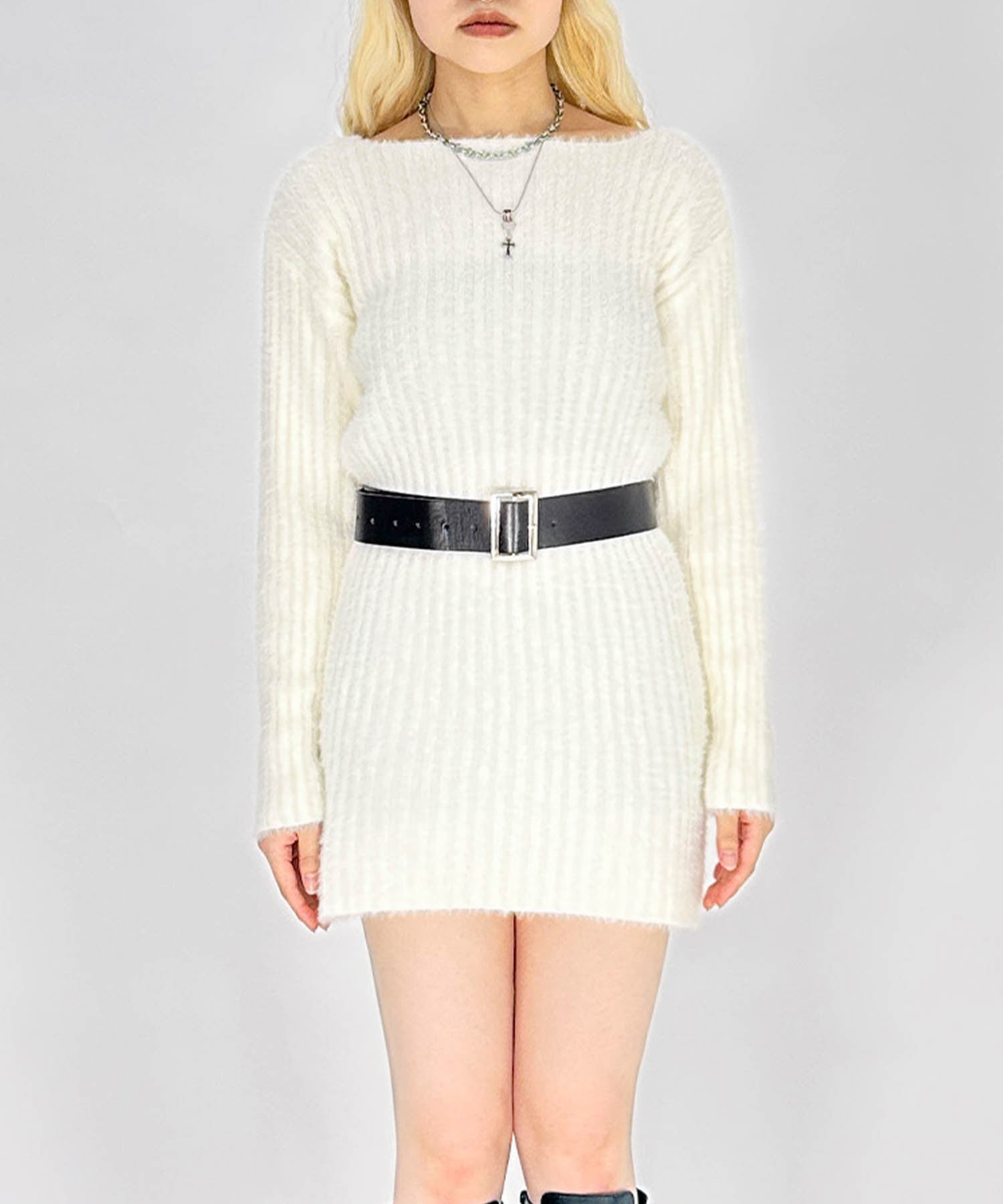 アンゴラ風ロングニットセーター