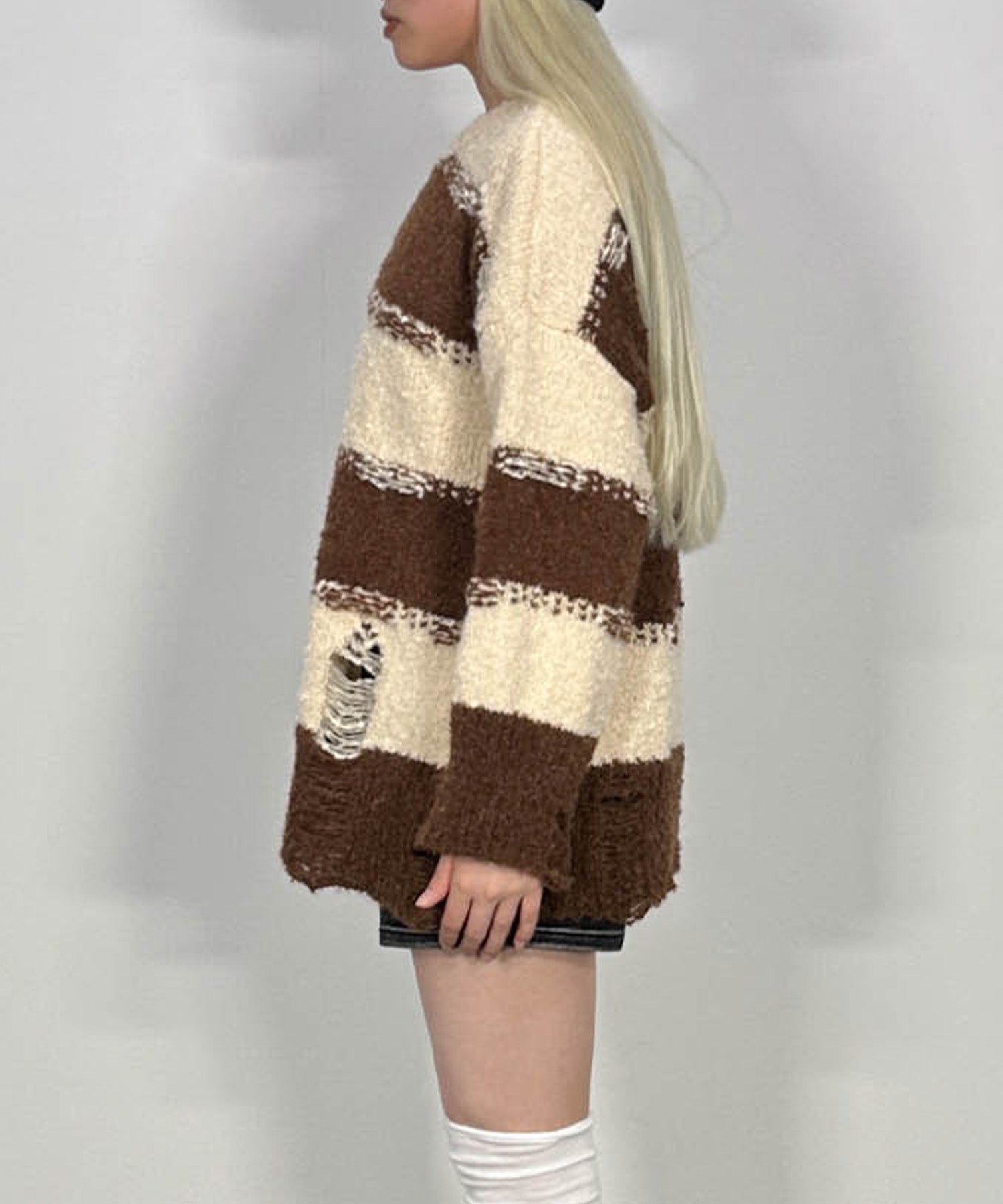 ルーズフィットストライプニット