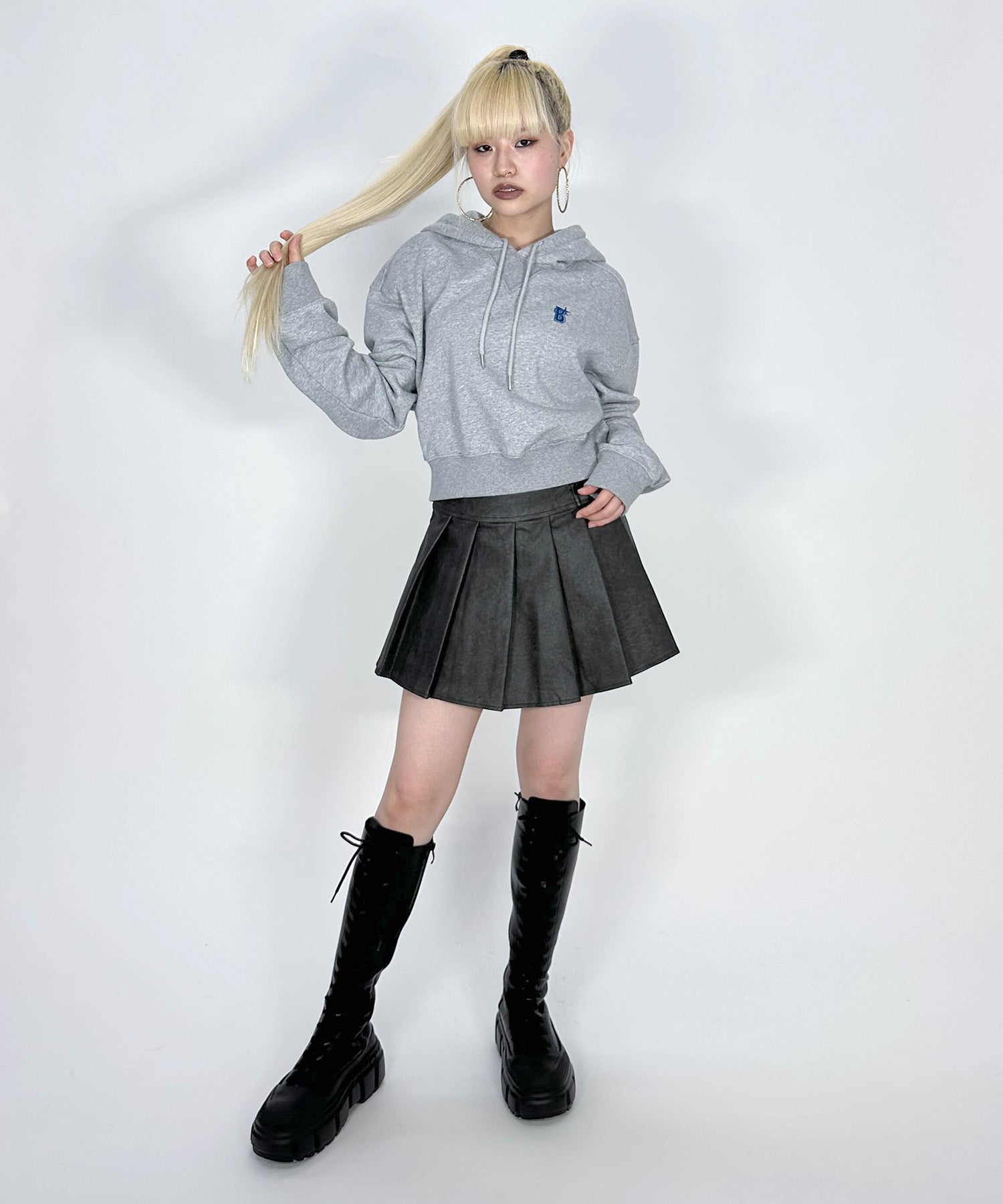 CROPPED HOODIE