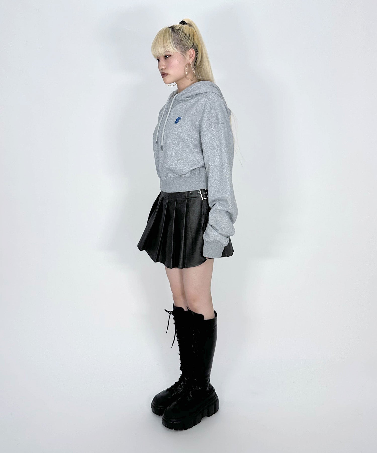 CROPPED HOODIE