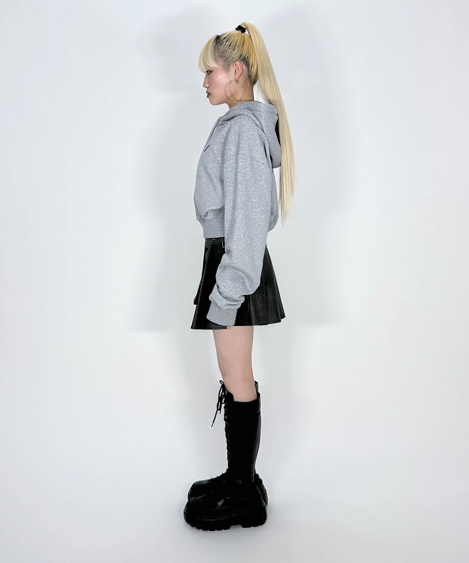 CROPPED HOODIE