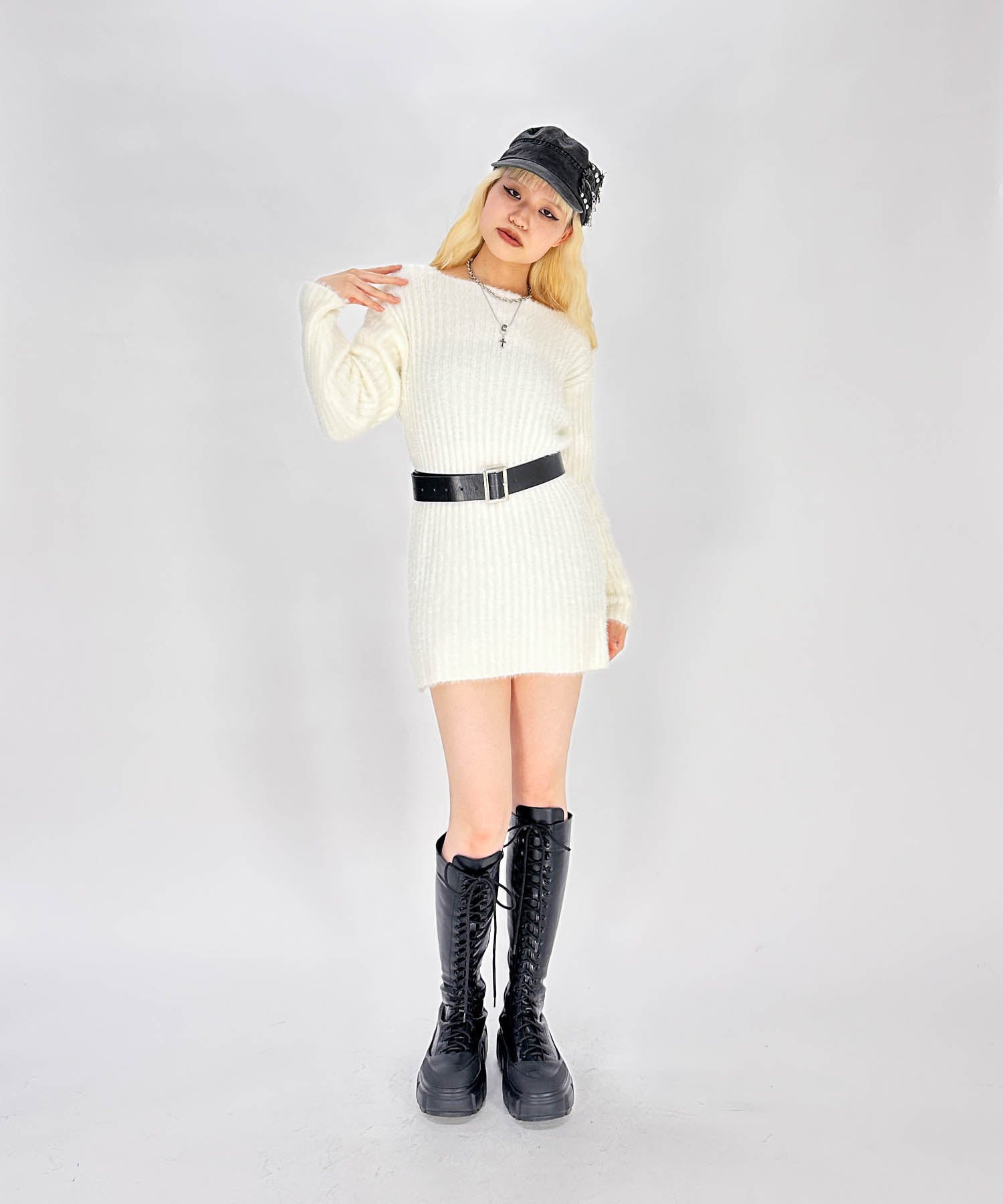 アンゴラ風ロングニットセーター