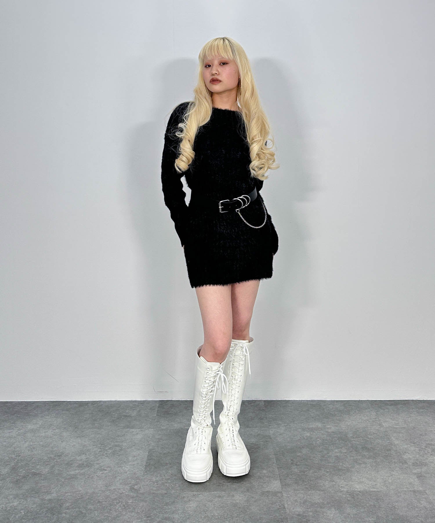 アンゴラ風ロングニットセーター