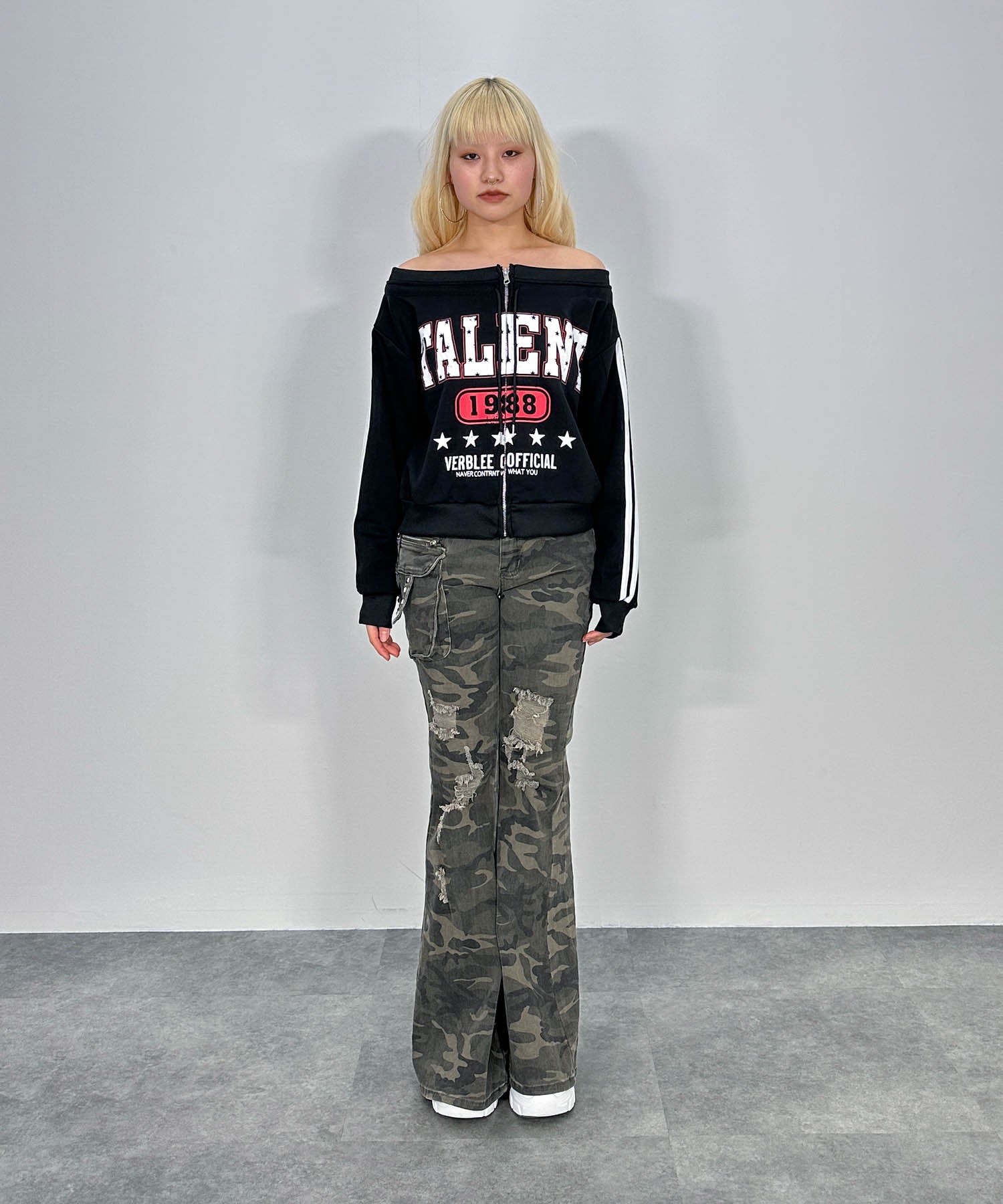 ジップアップオフショルTARENTスウェット