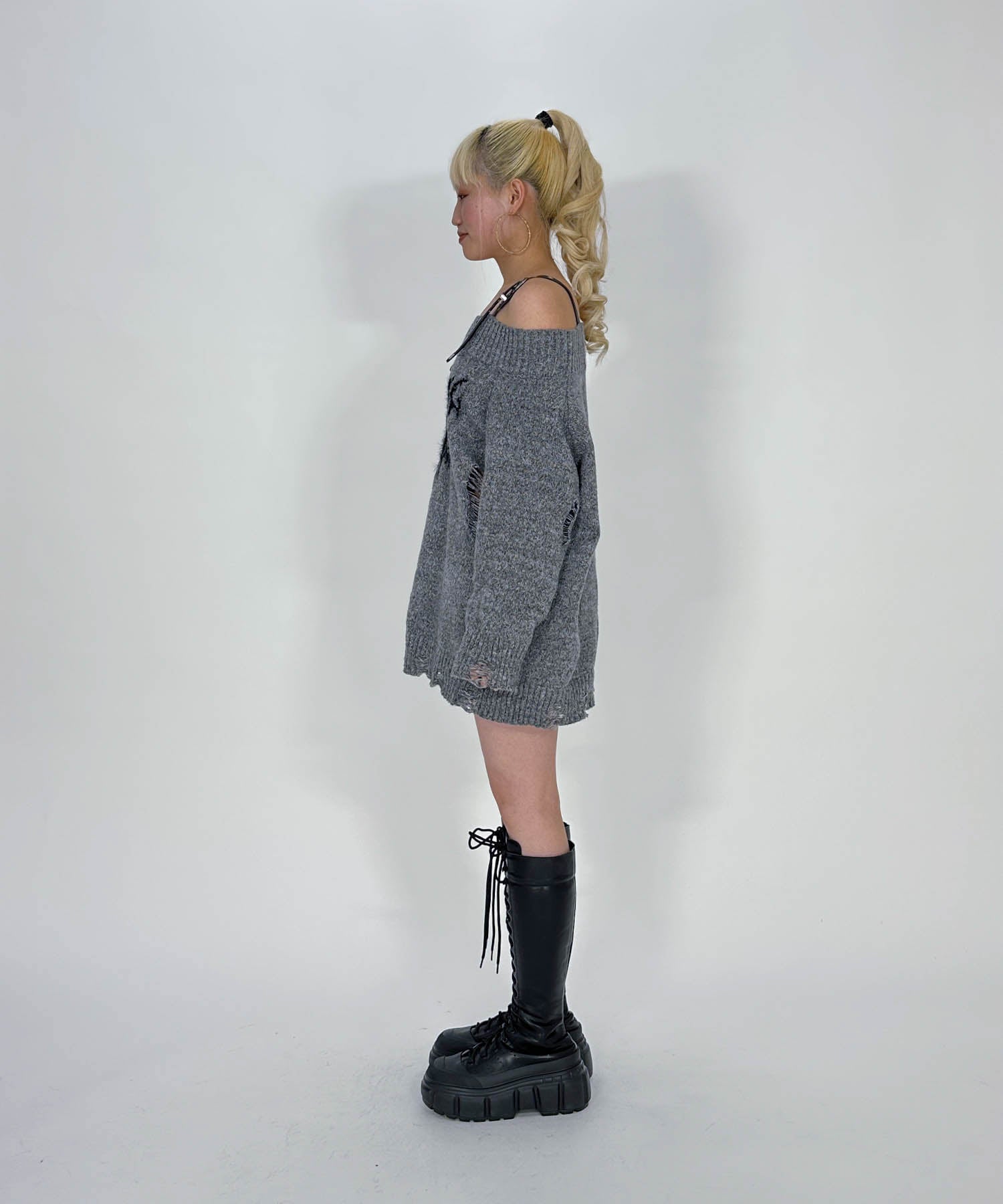 ショルダーベルトダメージニット