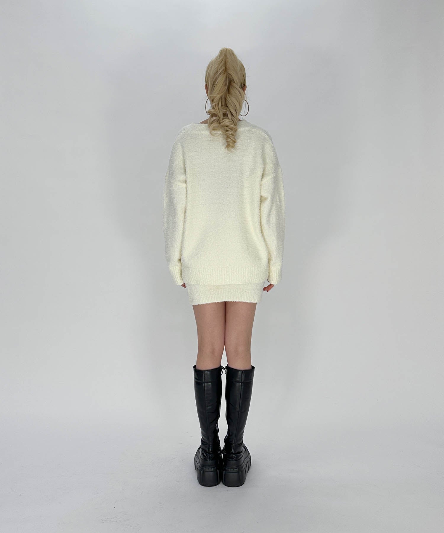 Vネックオーバーニットセットアップ