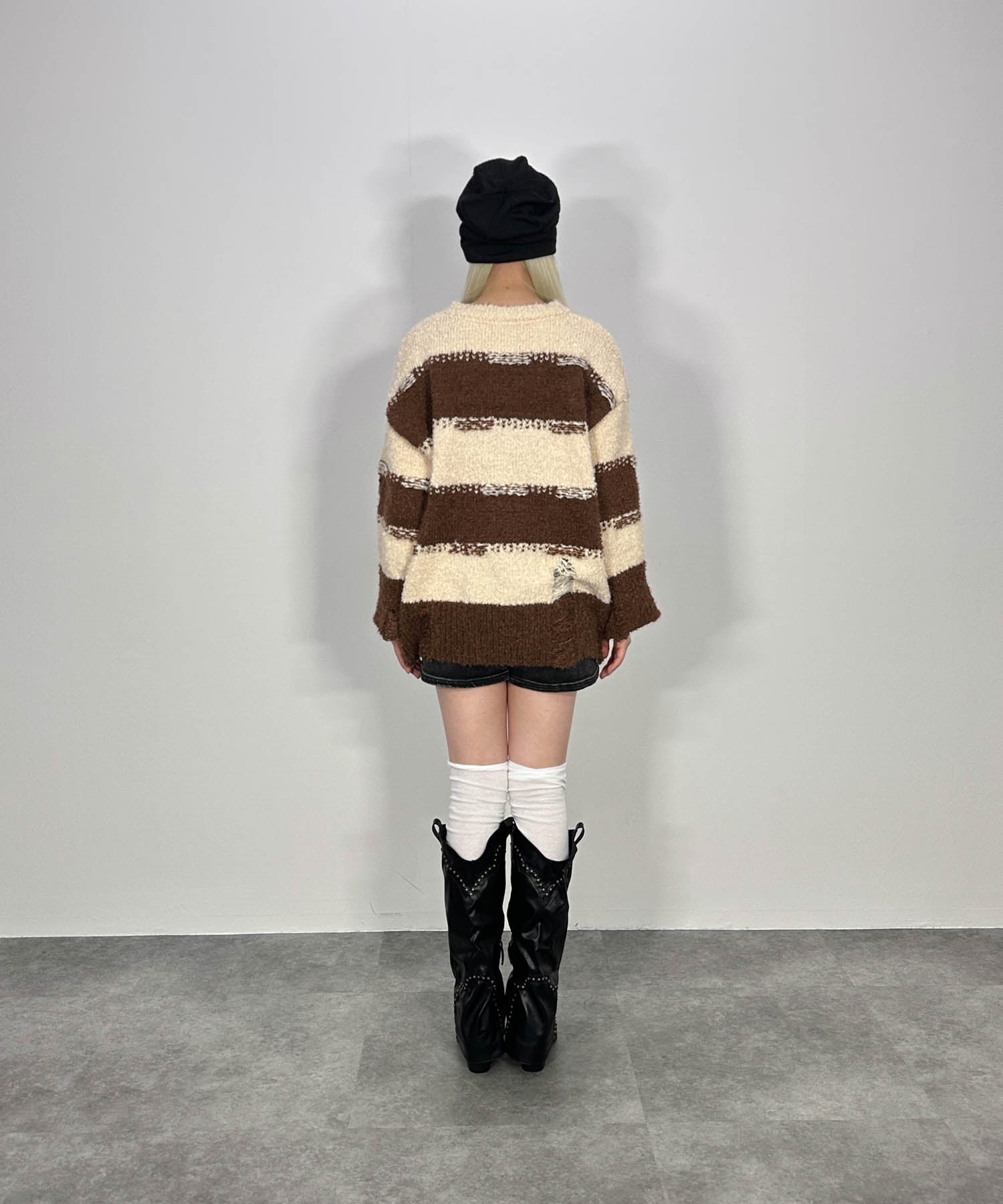 ルーズフィットストライプニット