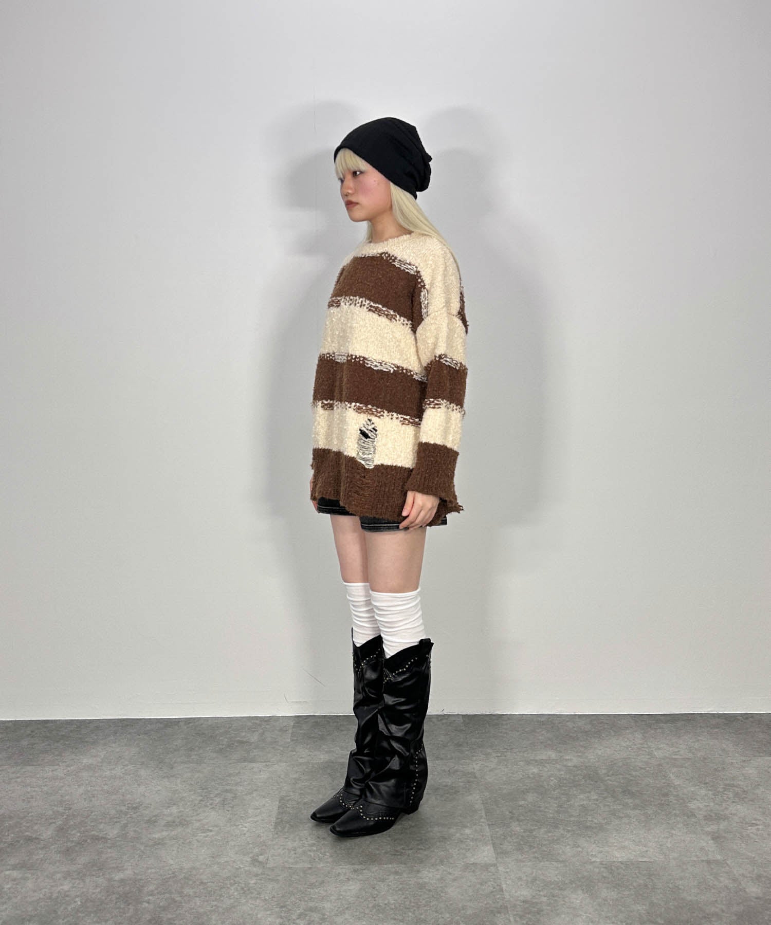 ルーズフィットストライプニット