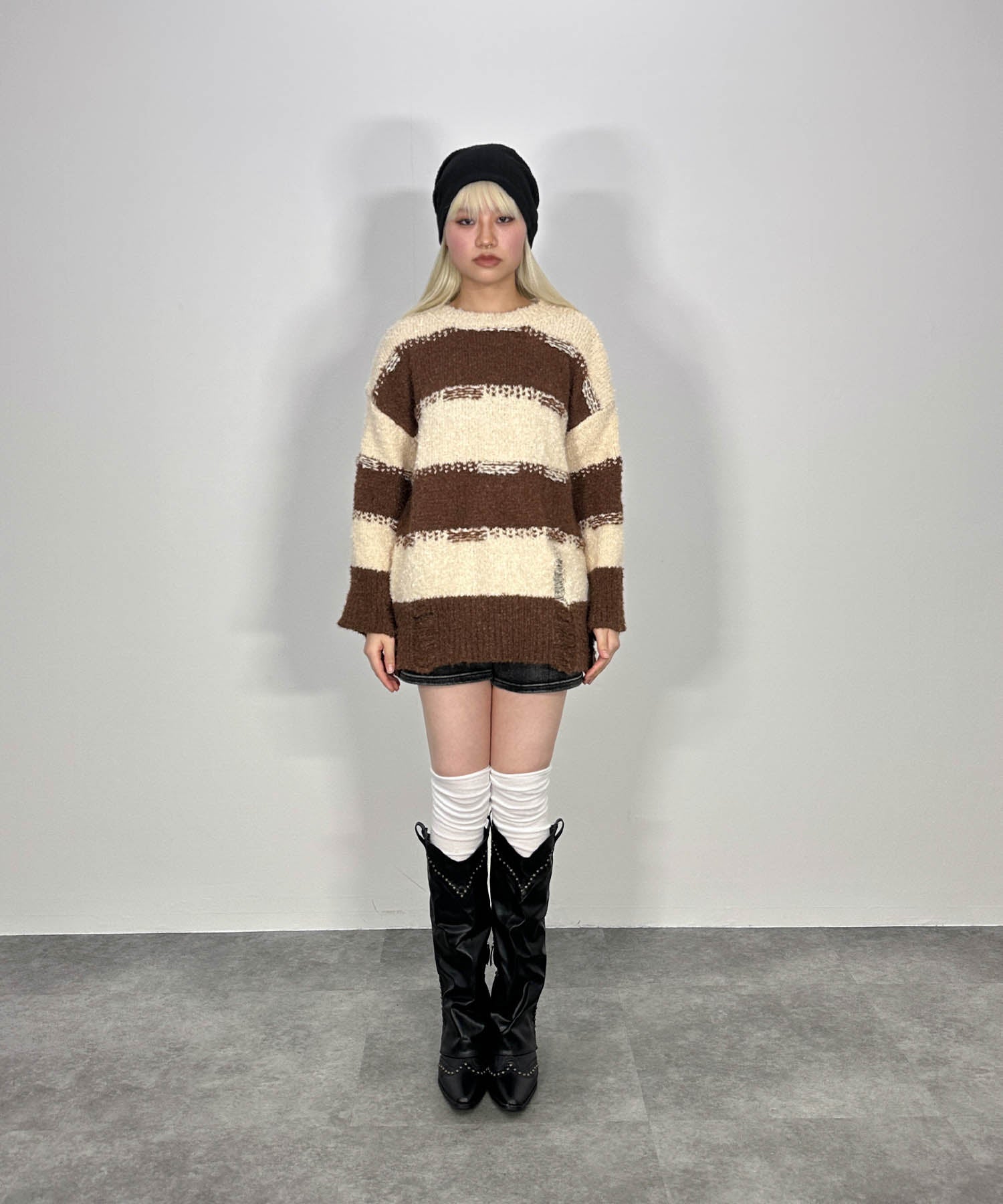 ルーズフィットストライプニット