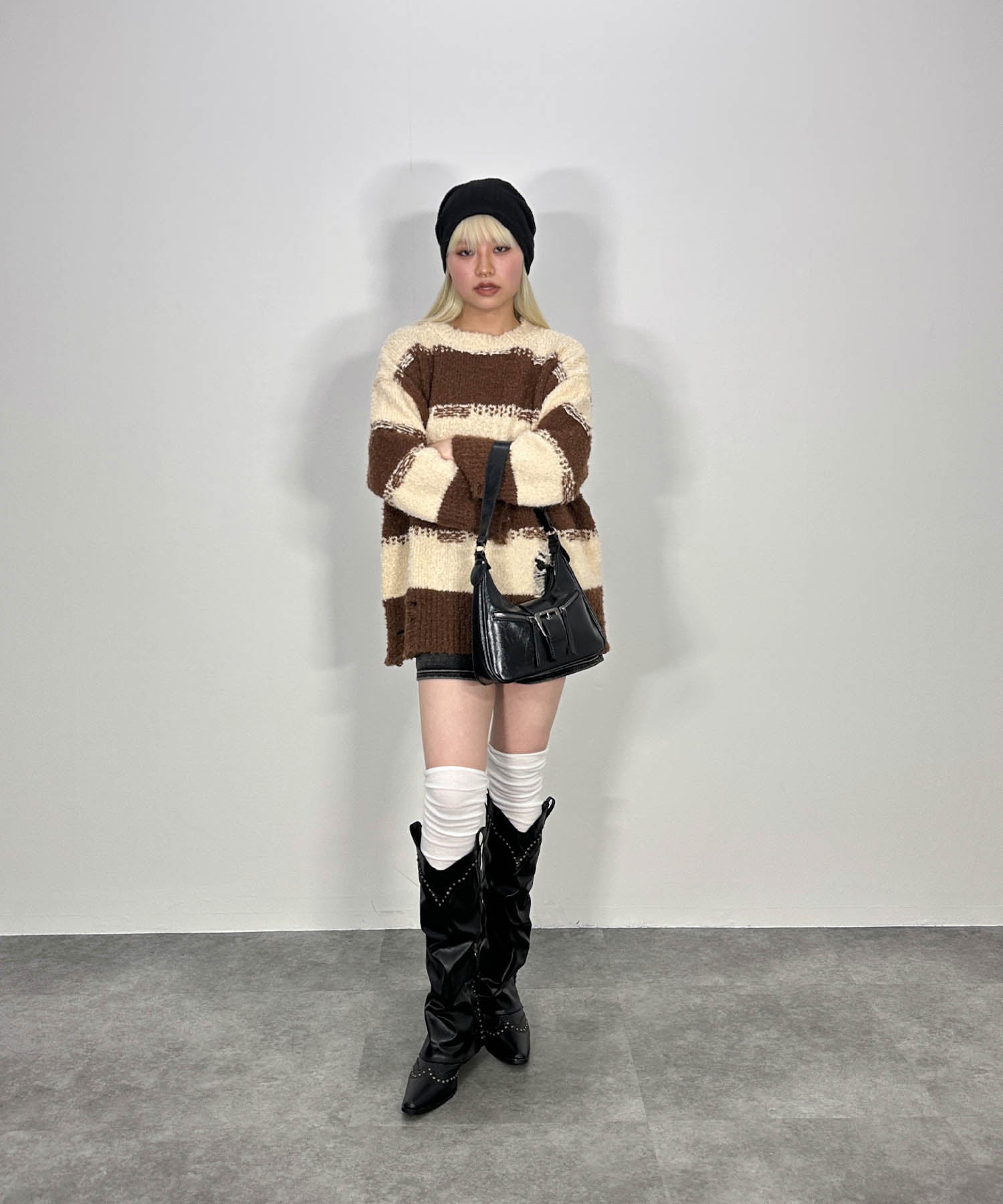 ルーズフィットストライプニット