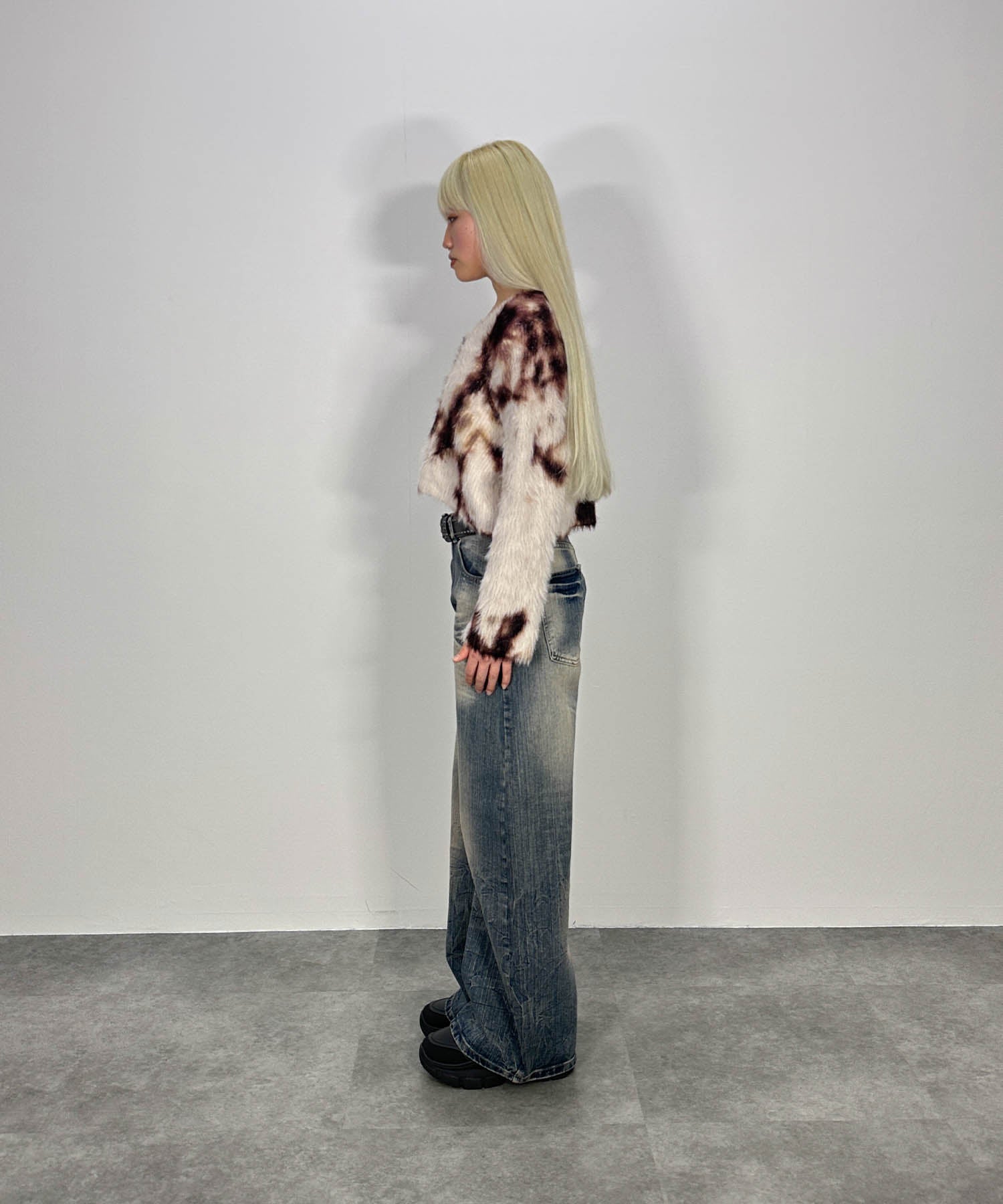 ニュアンス柄ルーズネックニット