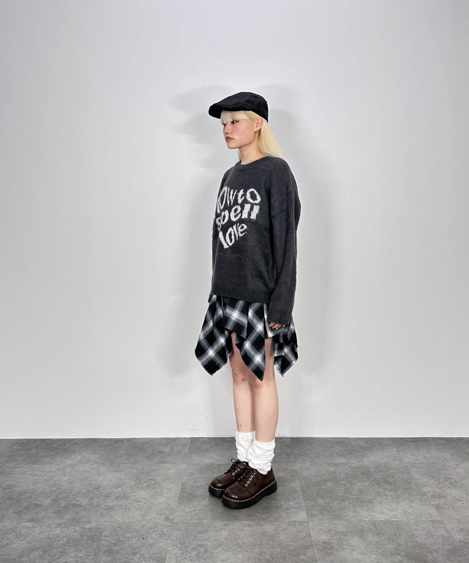 ハートレタリングニット