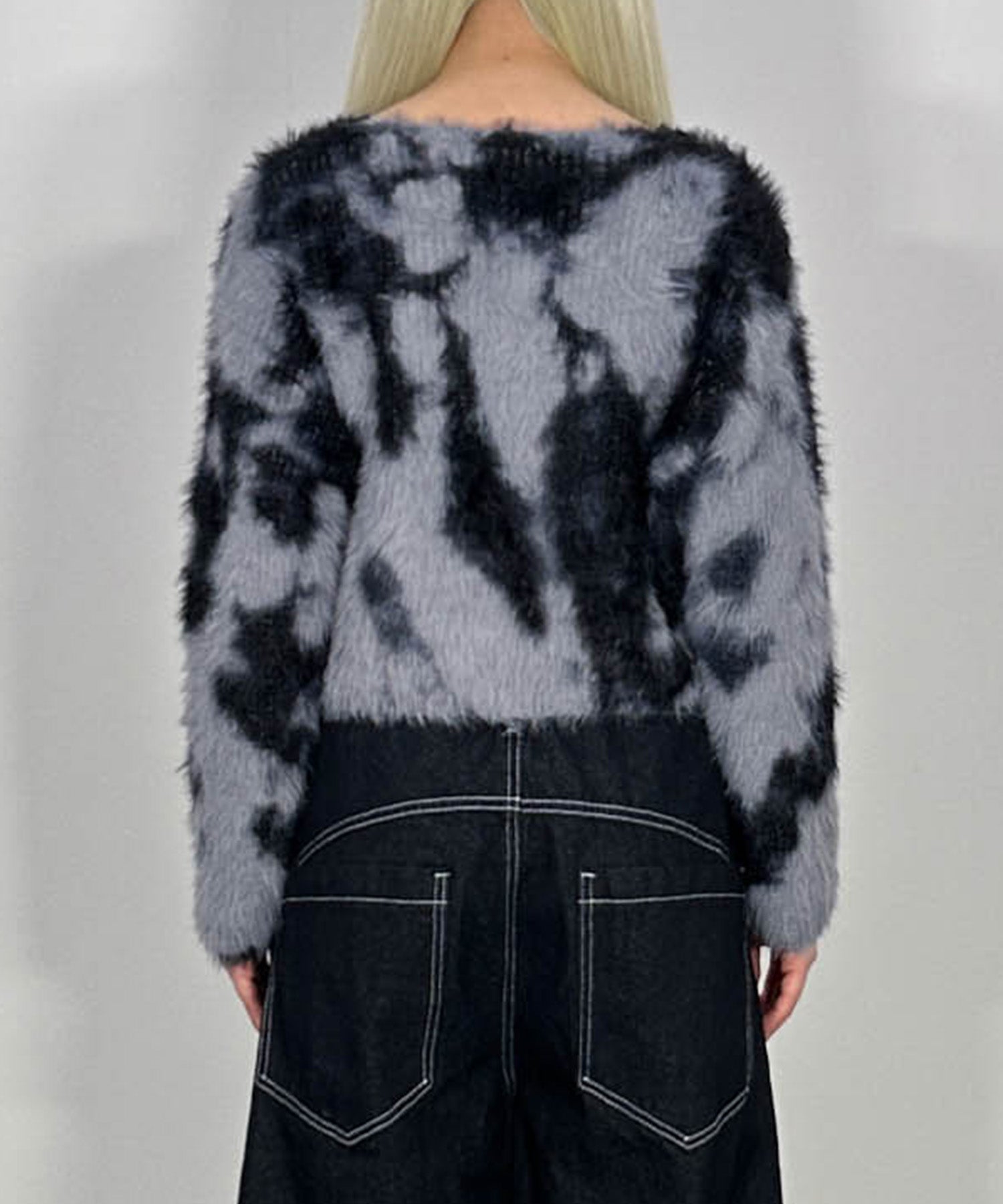 ニュアンス柄ルーズネックニット