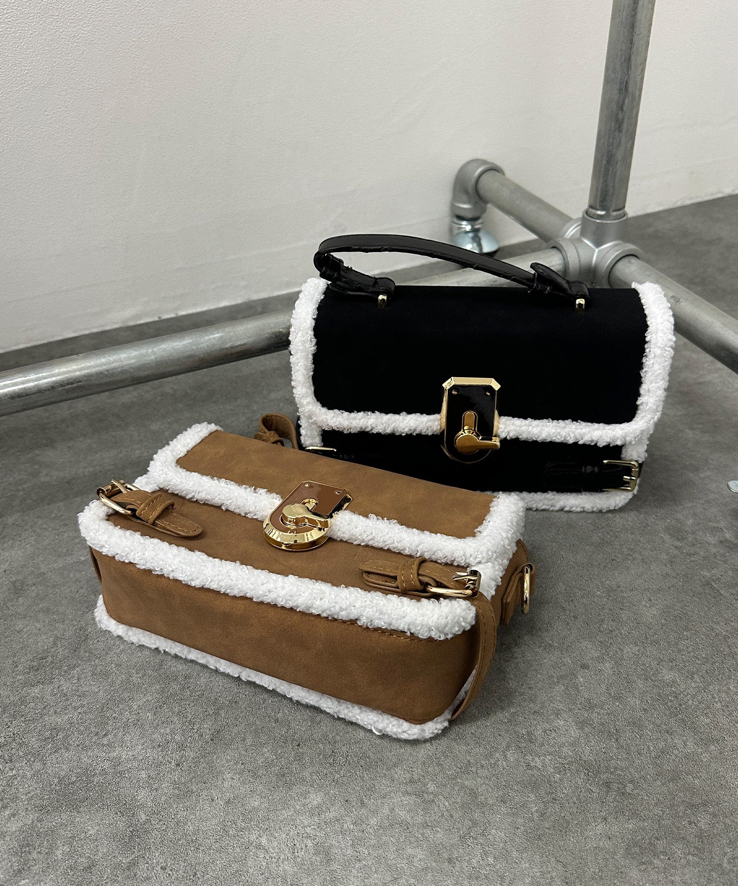 フェイクムートンスクエアバッグ