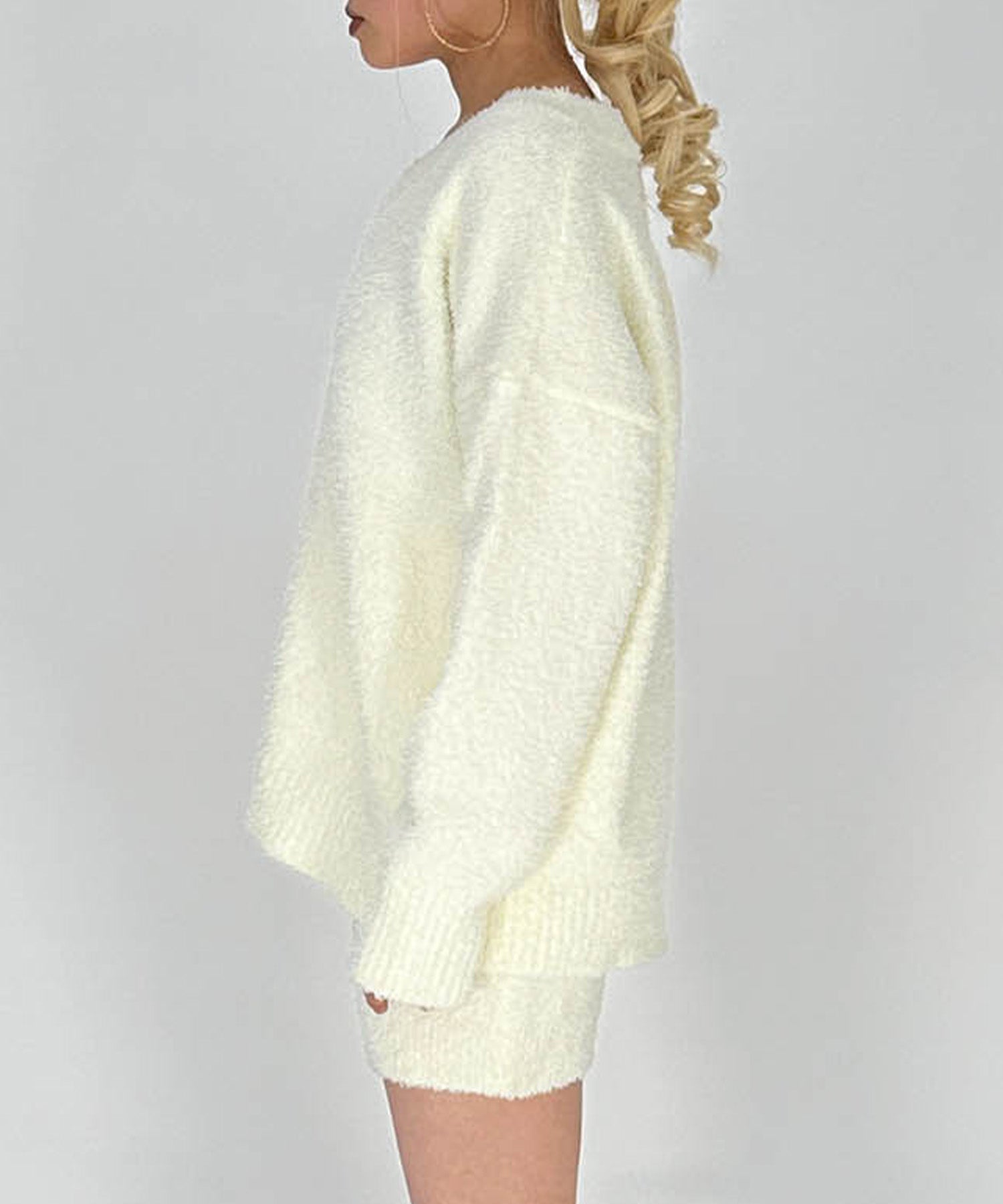 Vネックオーバーニットセットアップ