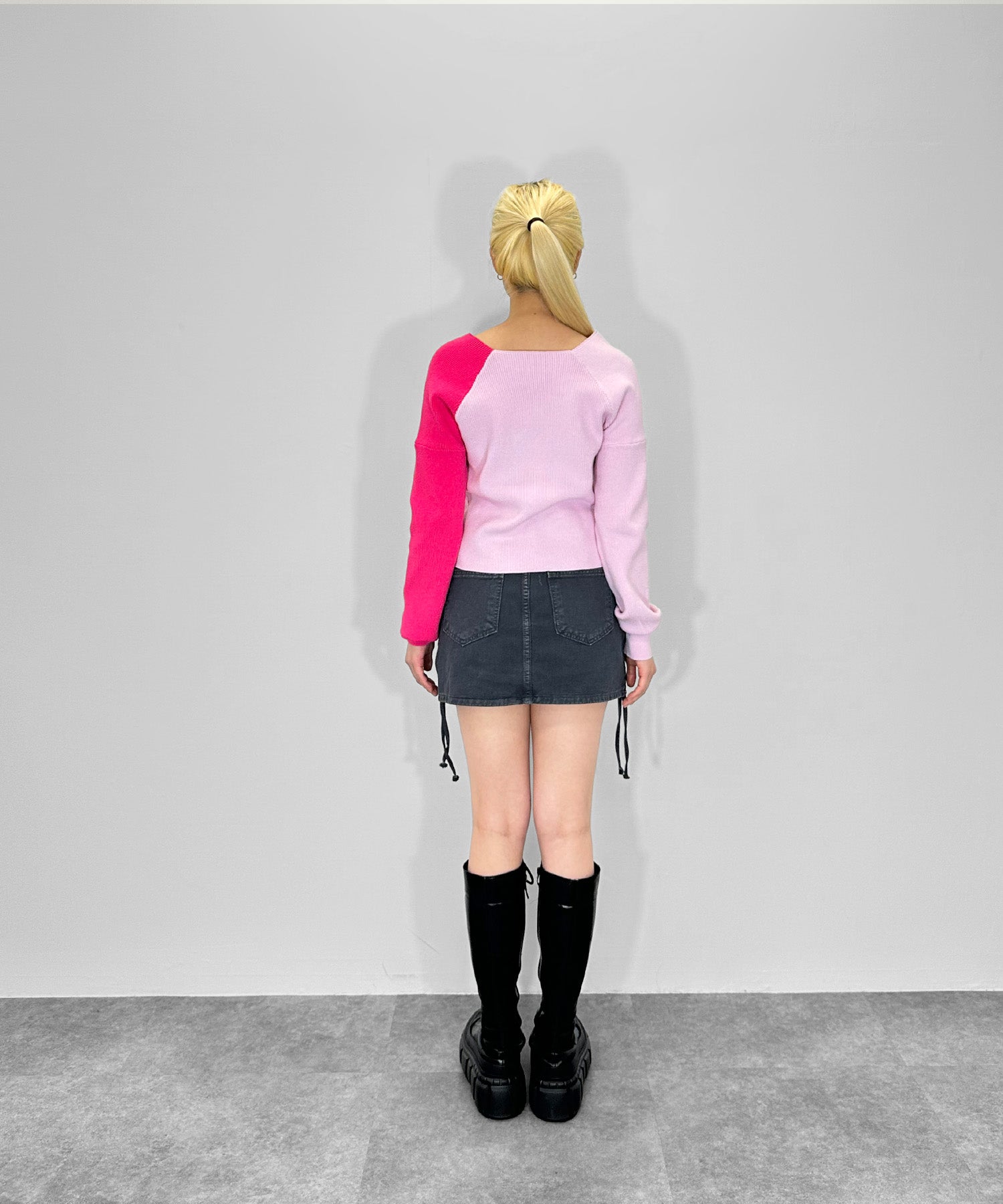 クロスオフショルバイカラーニット