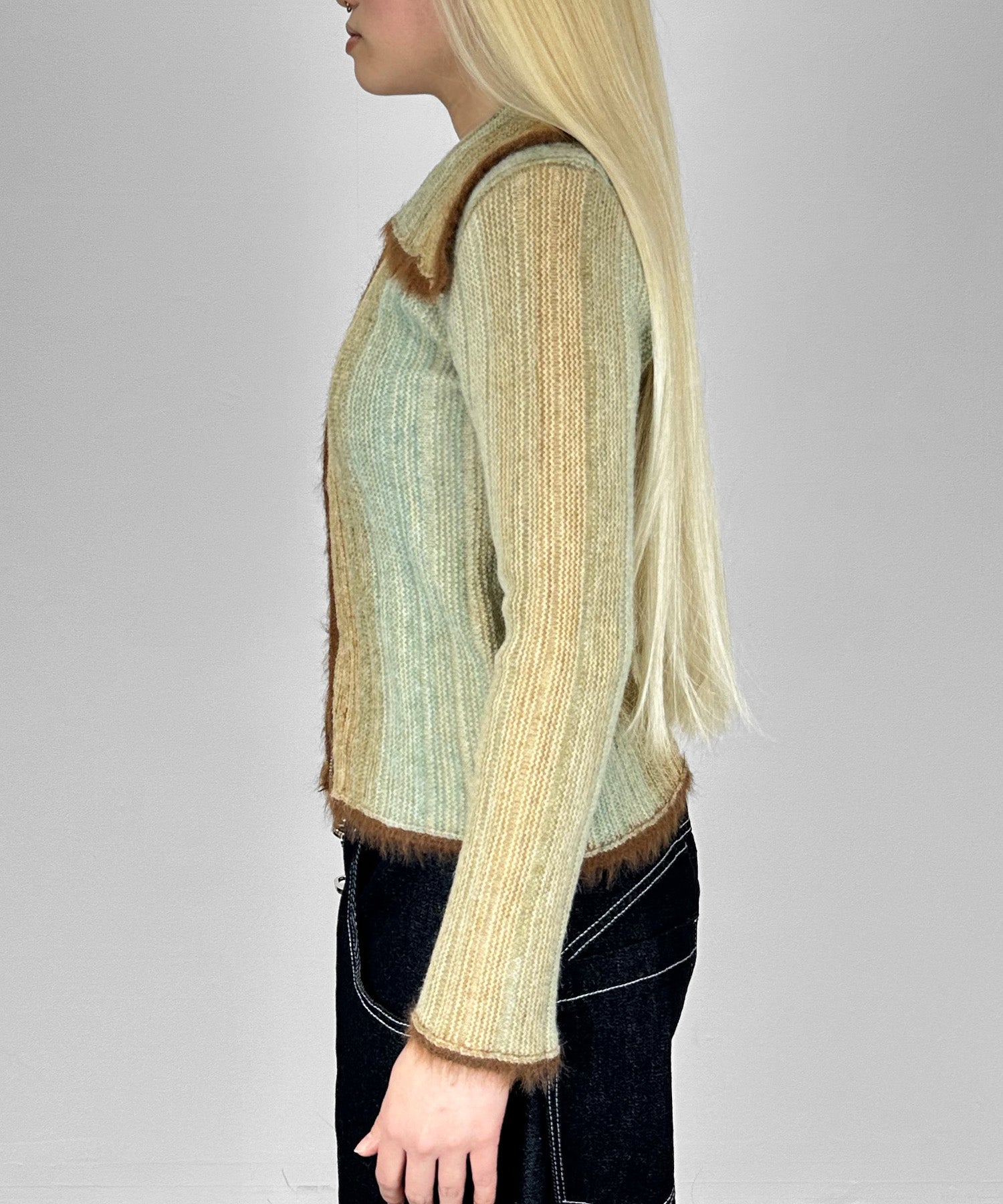 ファートリムジップトップス