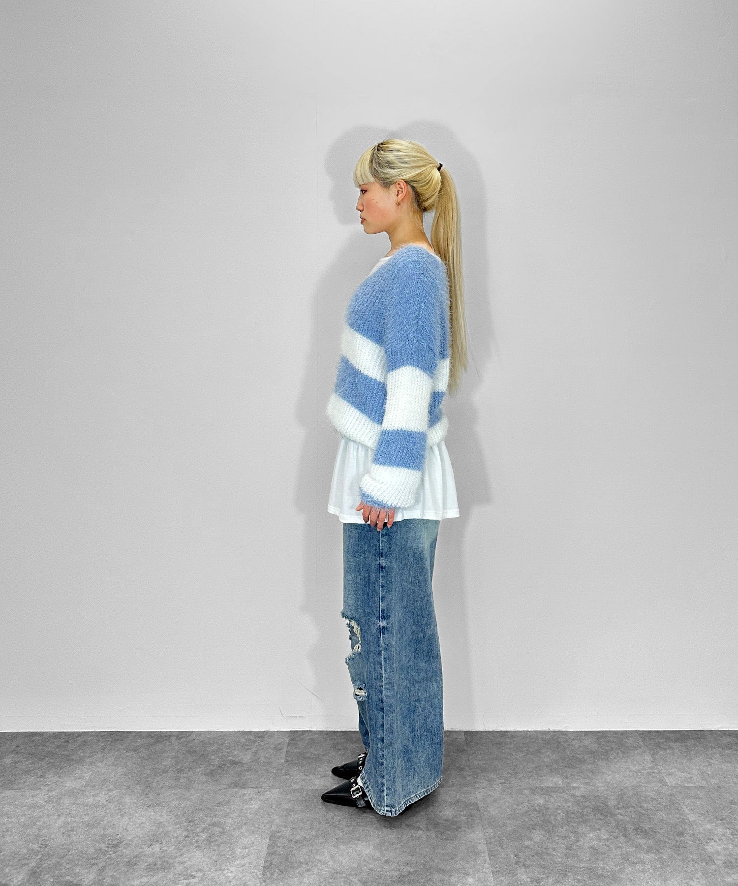 ワイドボーダーVネックニット