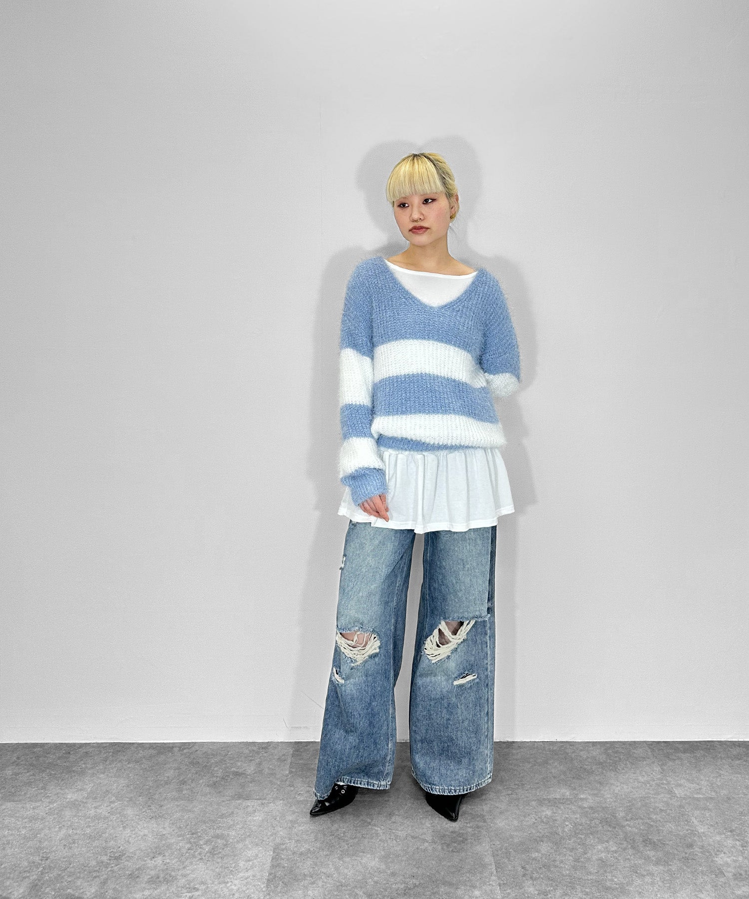 ワイドボーダーVネックニット