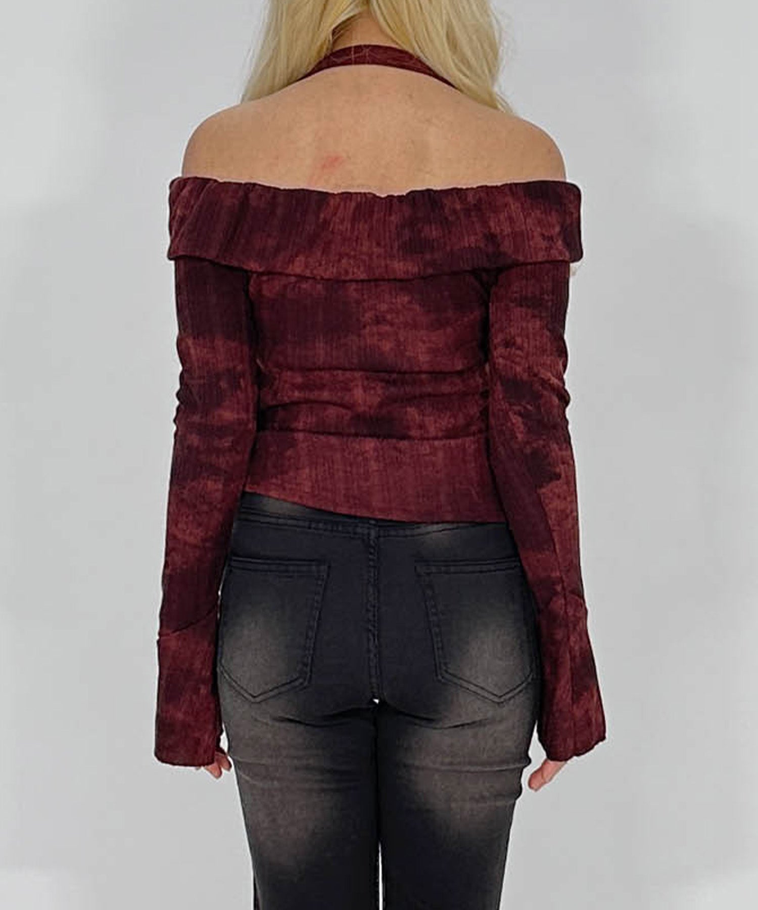 ホルターネックショルダートップス