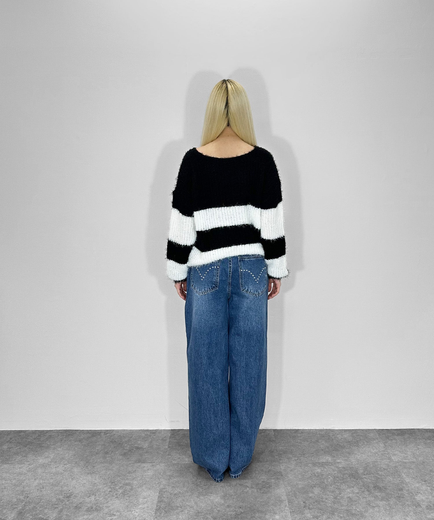 ワイドボーダーVネックニット