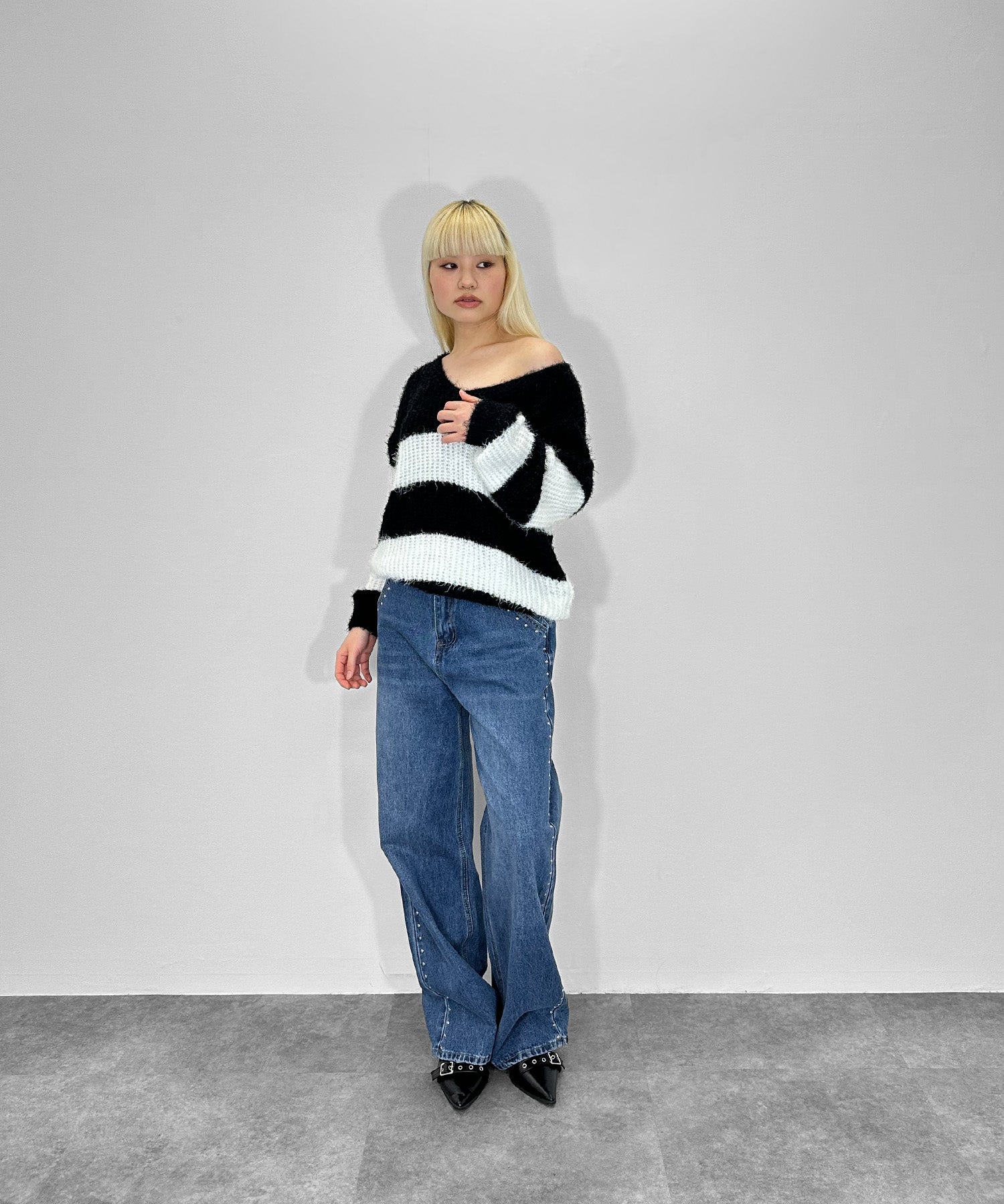 ワイドボーダーVネックニット