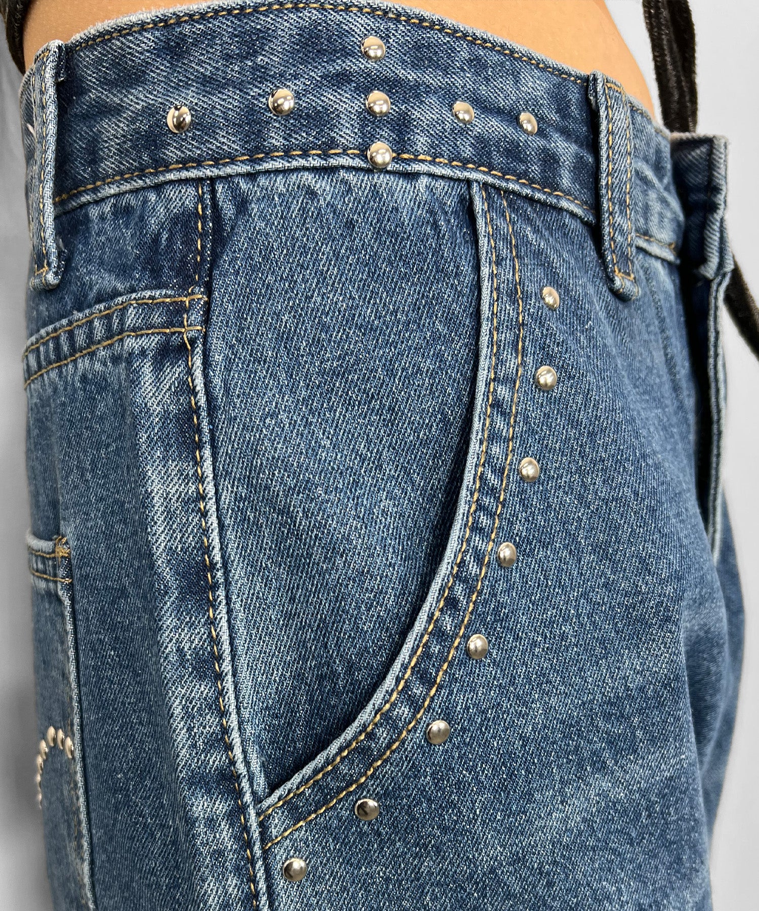 アイレットストレートデニムパンツ